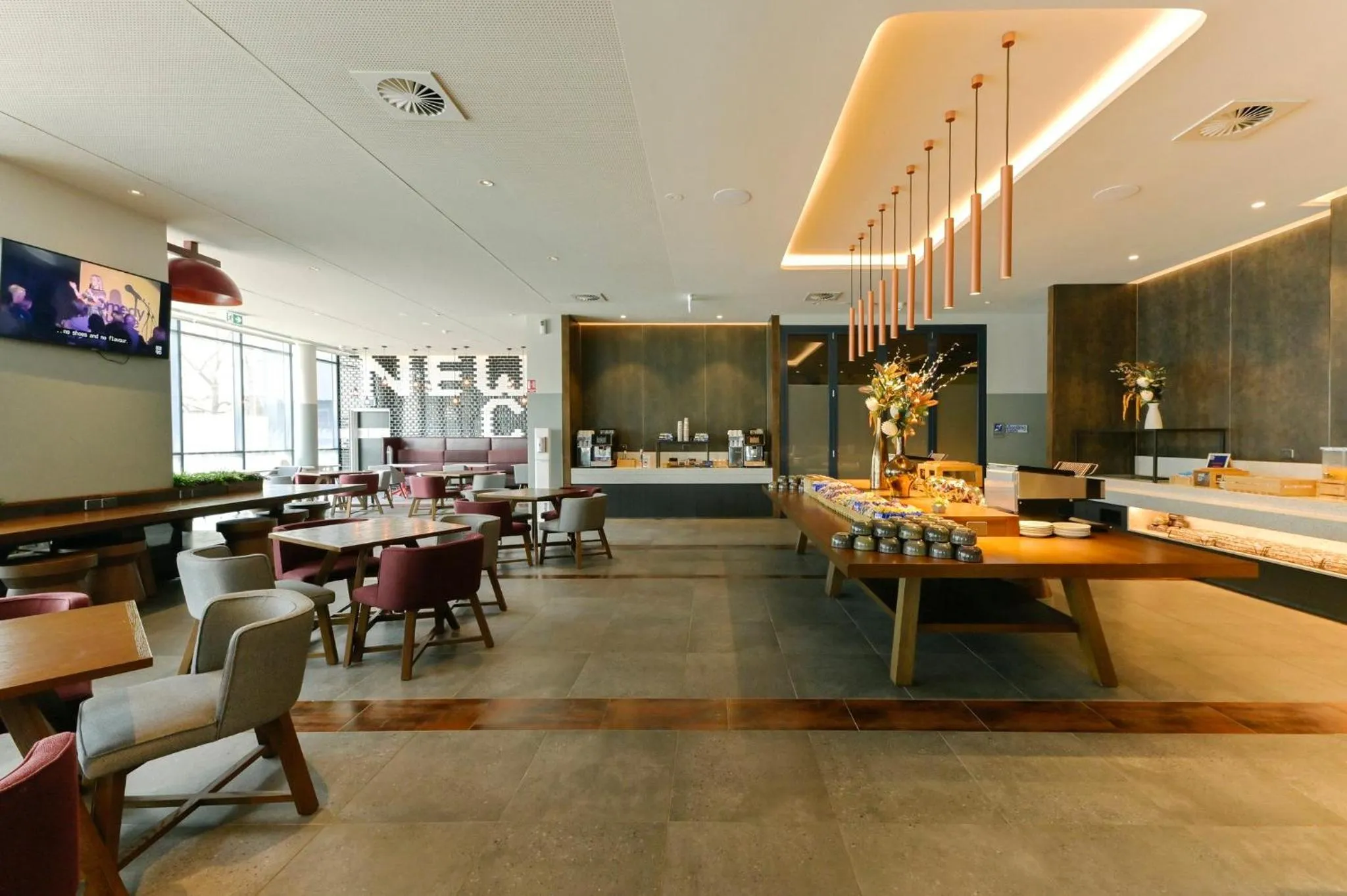 Restaurant/places to eat in Holiday Inn Express Newcastle by IHG