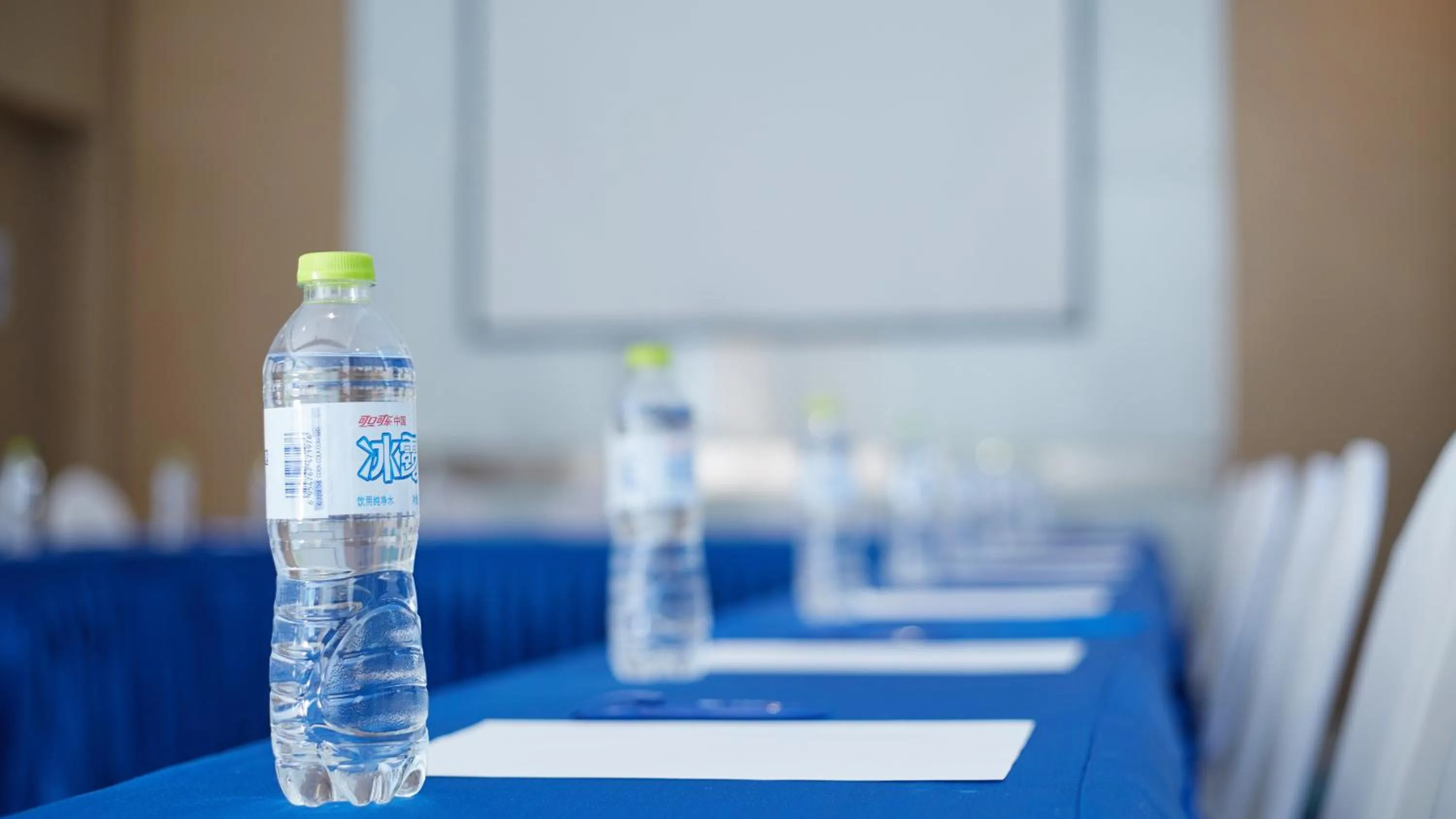 Meeting/conference room in Holiday Inn Express - Qingdao West Coast by IHG