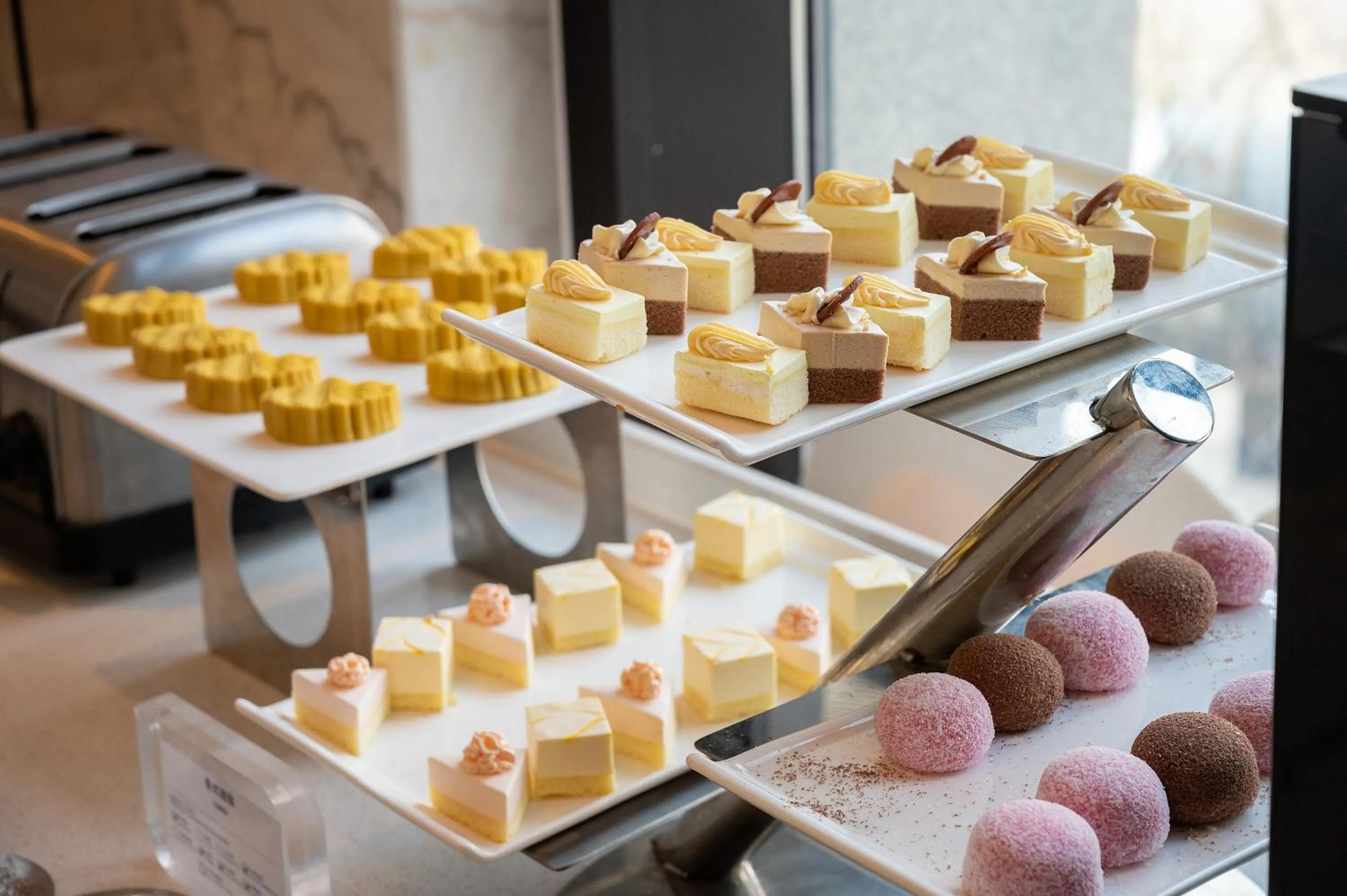 Breakfast in Holiday Inn Express - Qingdao West Coast by IHG