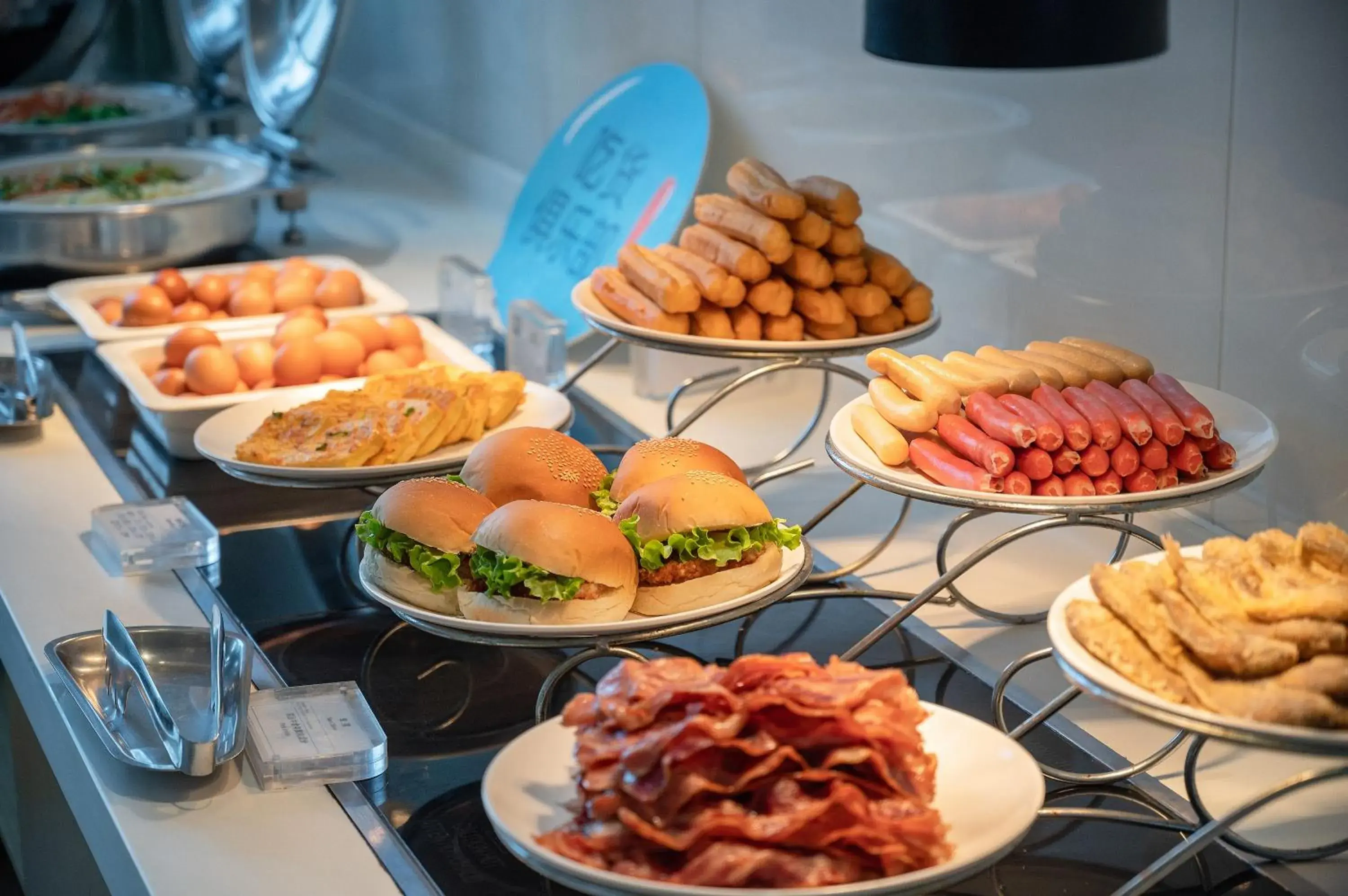 Breakfast in Holiday Inn Express - Qingdao West Coast by IHG Breakfast in Holiday Inn Express - Qingdao West Coast by IHG