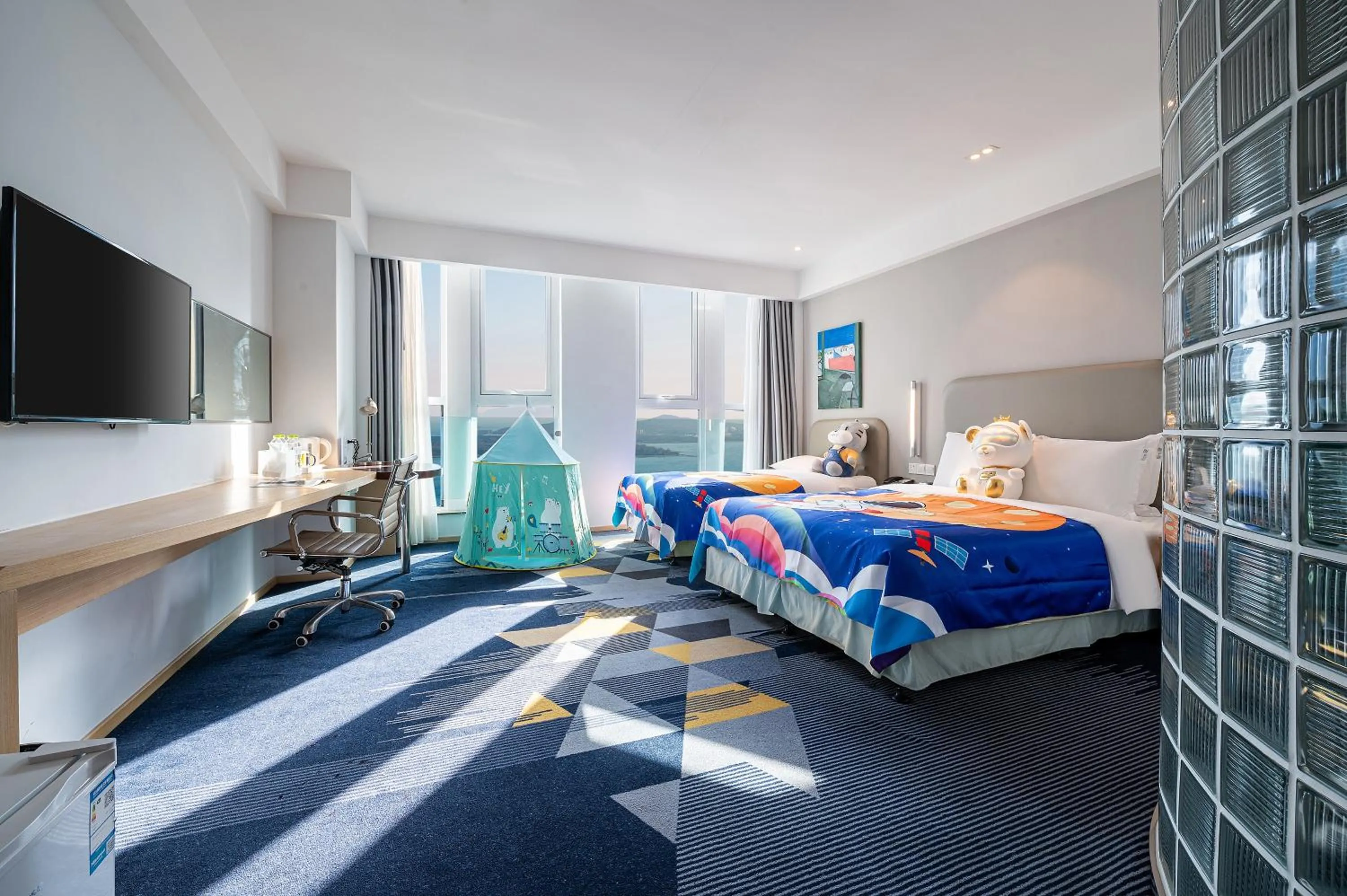 children, Bed in Holiday Inn Express - Qingdao West Coast by IHG