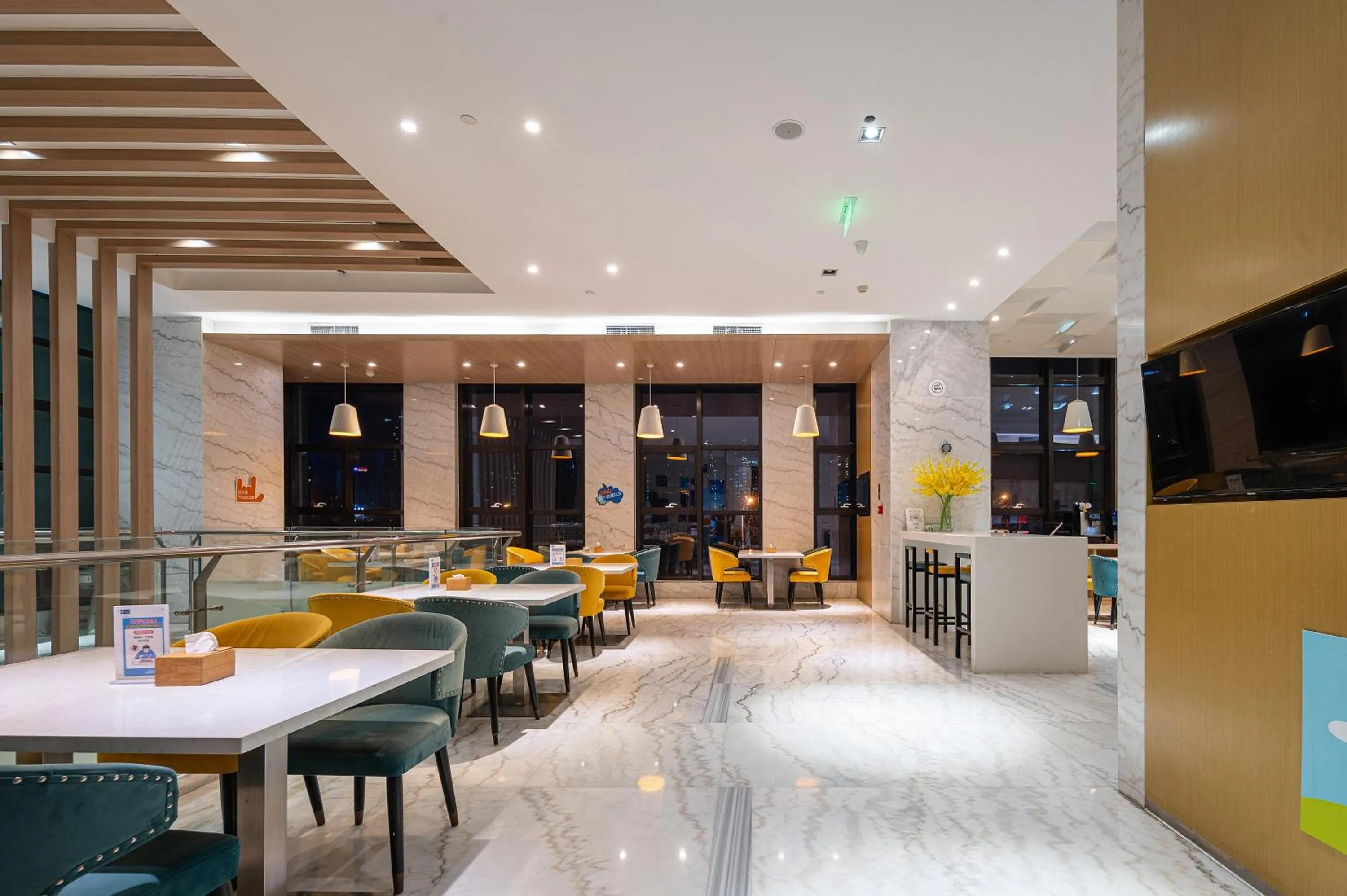 Restaurant/places to eat in Holiday Inn Express - Qingdao West Coast by IHG