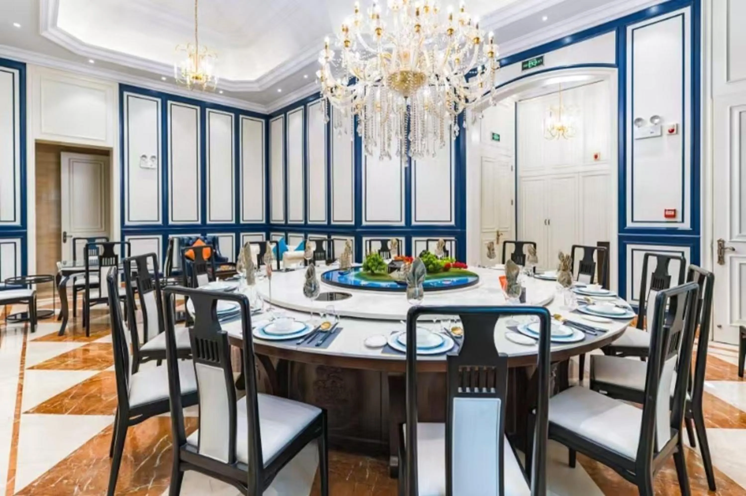 Restaurant/places to eat in Holiday Inn Express Hefei Shushan by IHG