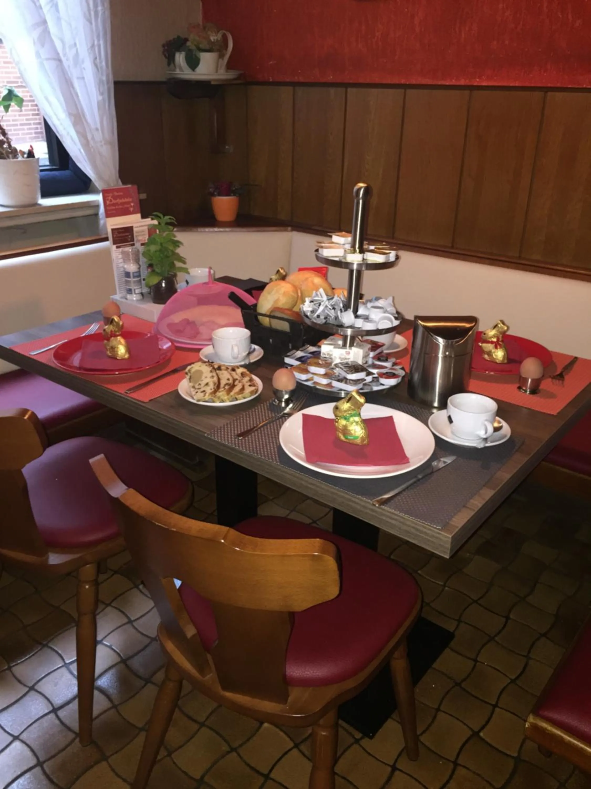 Food and drinks in Hotel Zur Dorfschänke