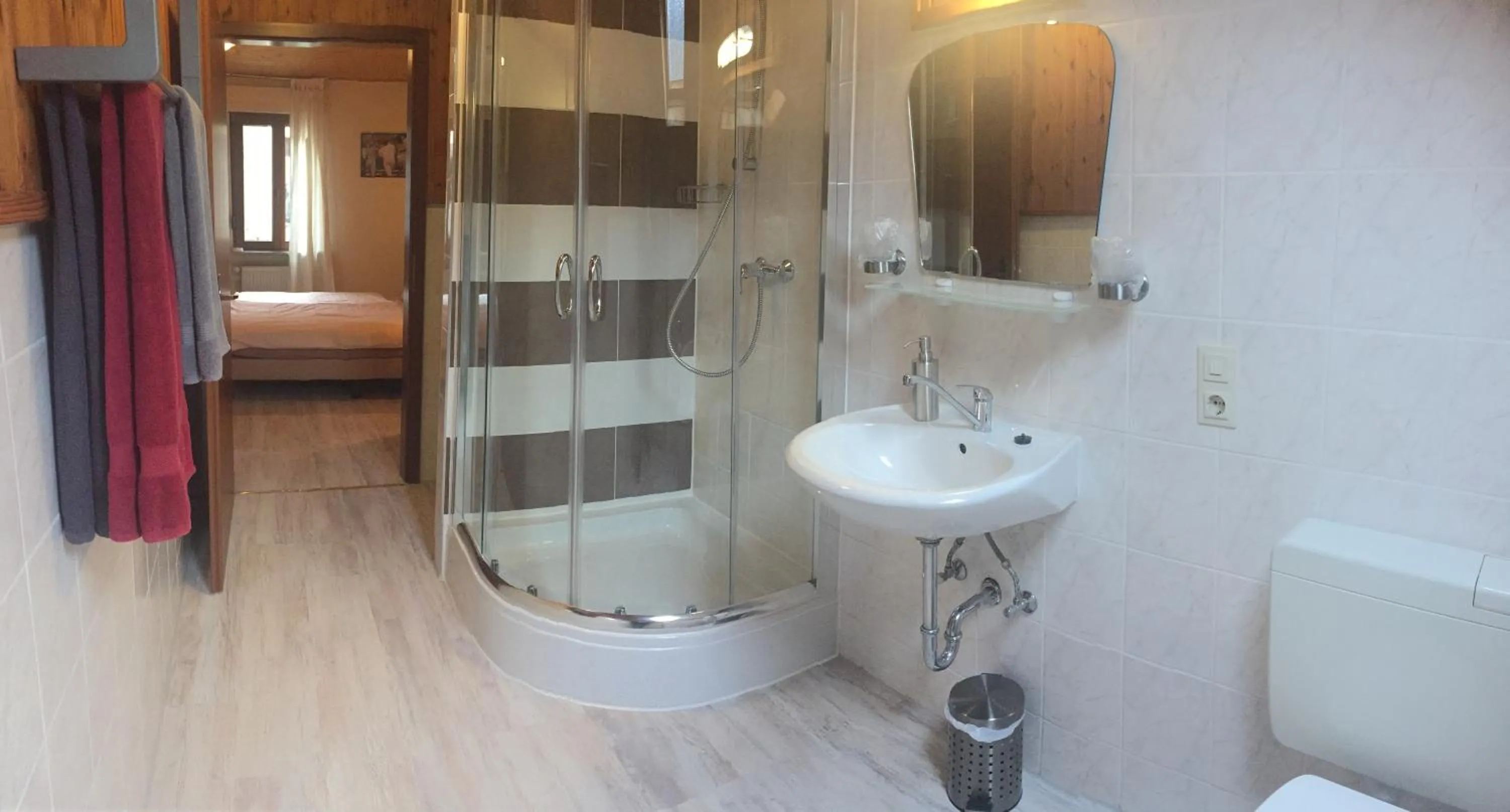 Shower in Hotel Zur Dorfschänke