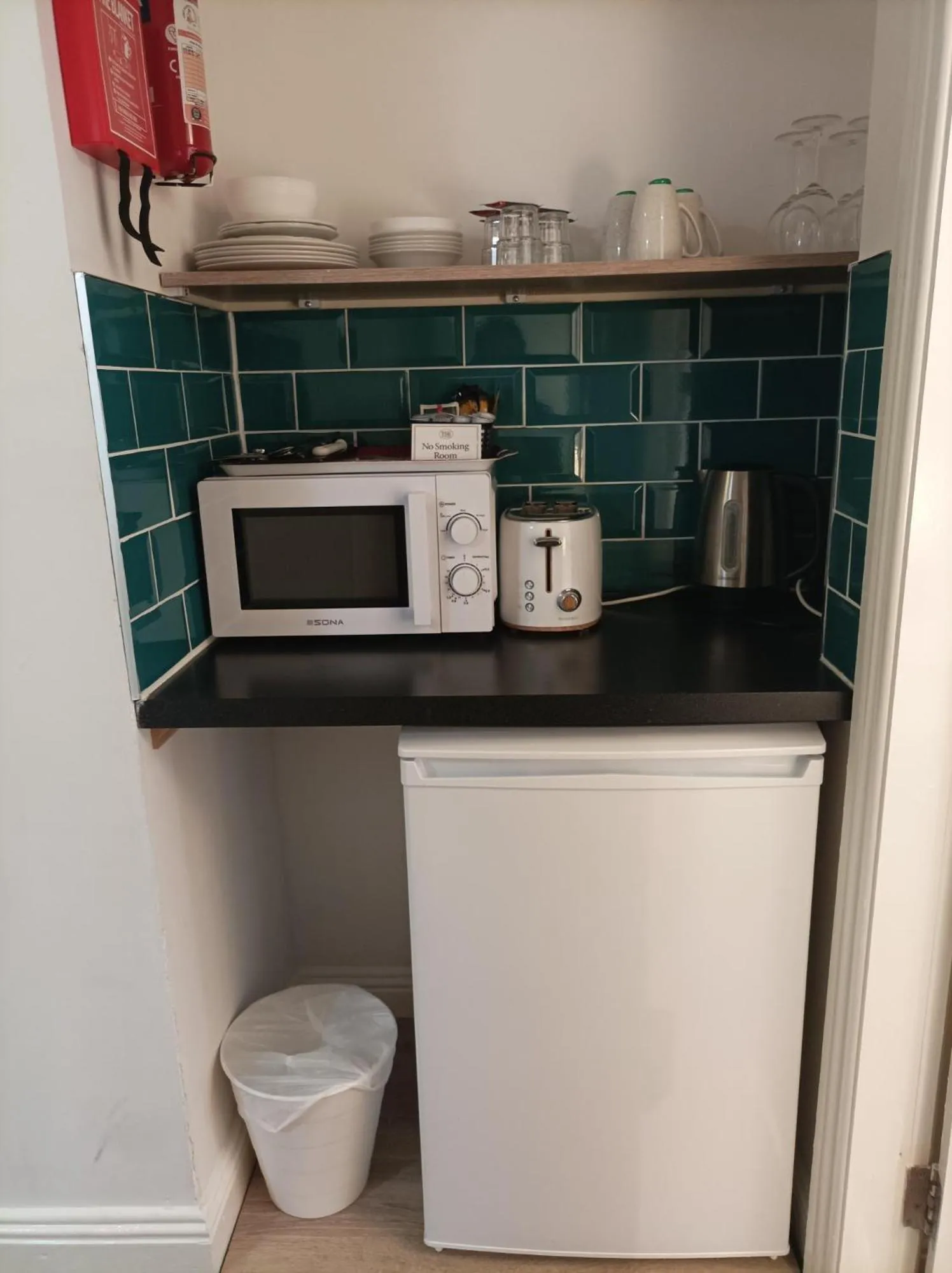 Tom Dick and Harriet's Accommodation