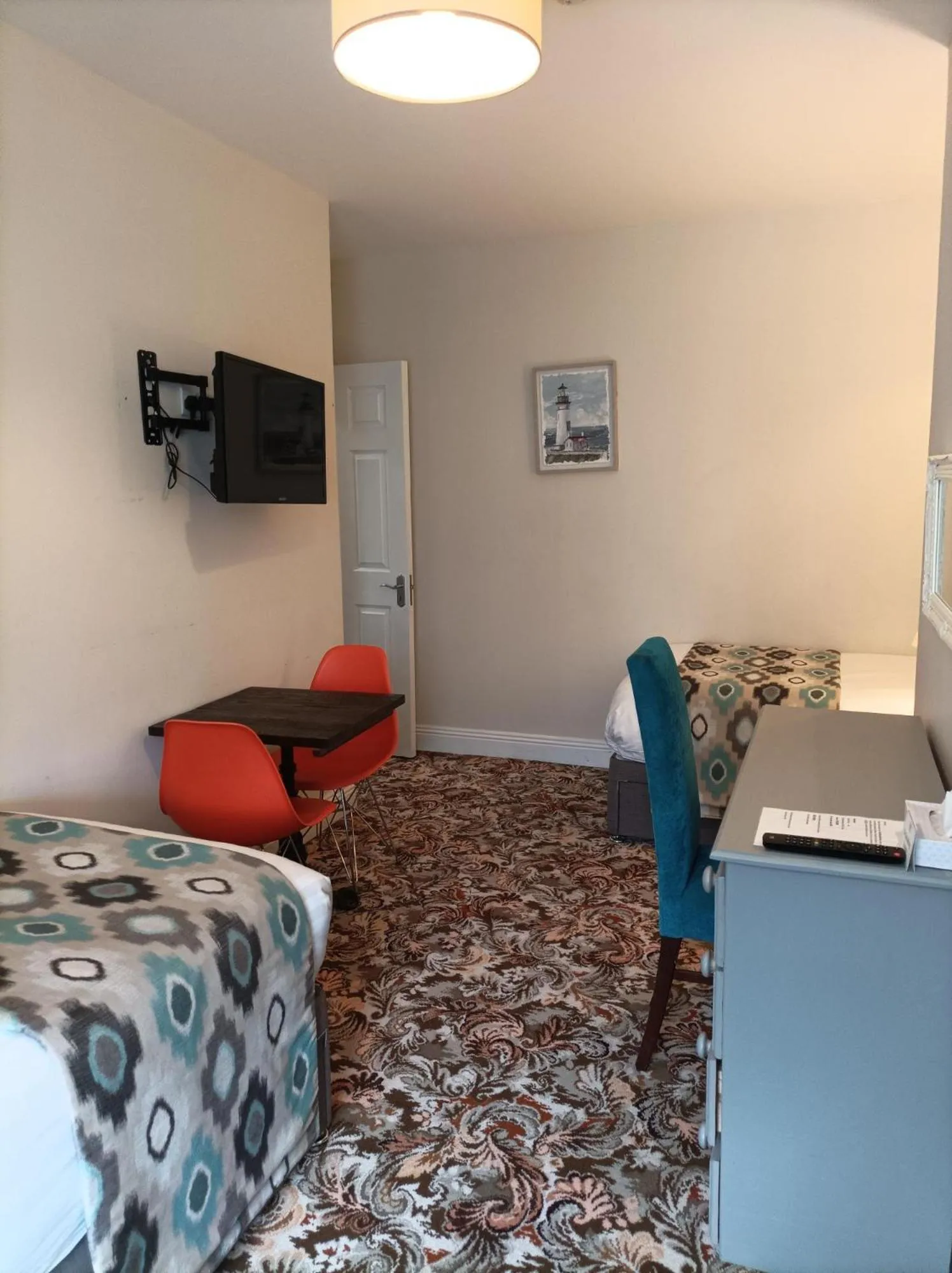 Tom Dick and Harriet's Accommodation