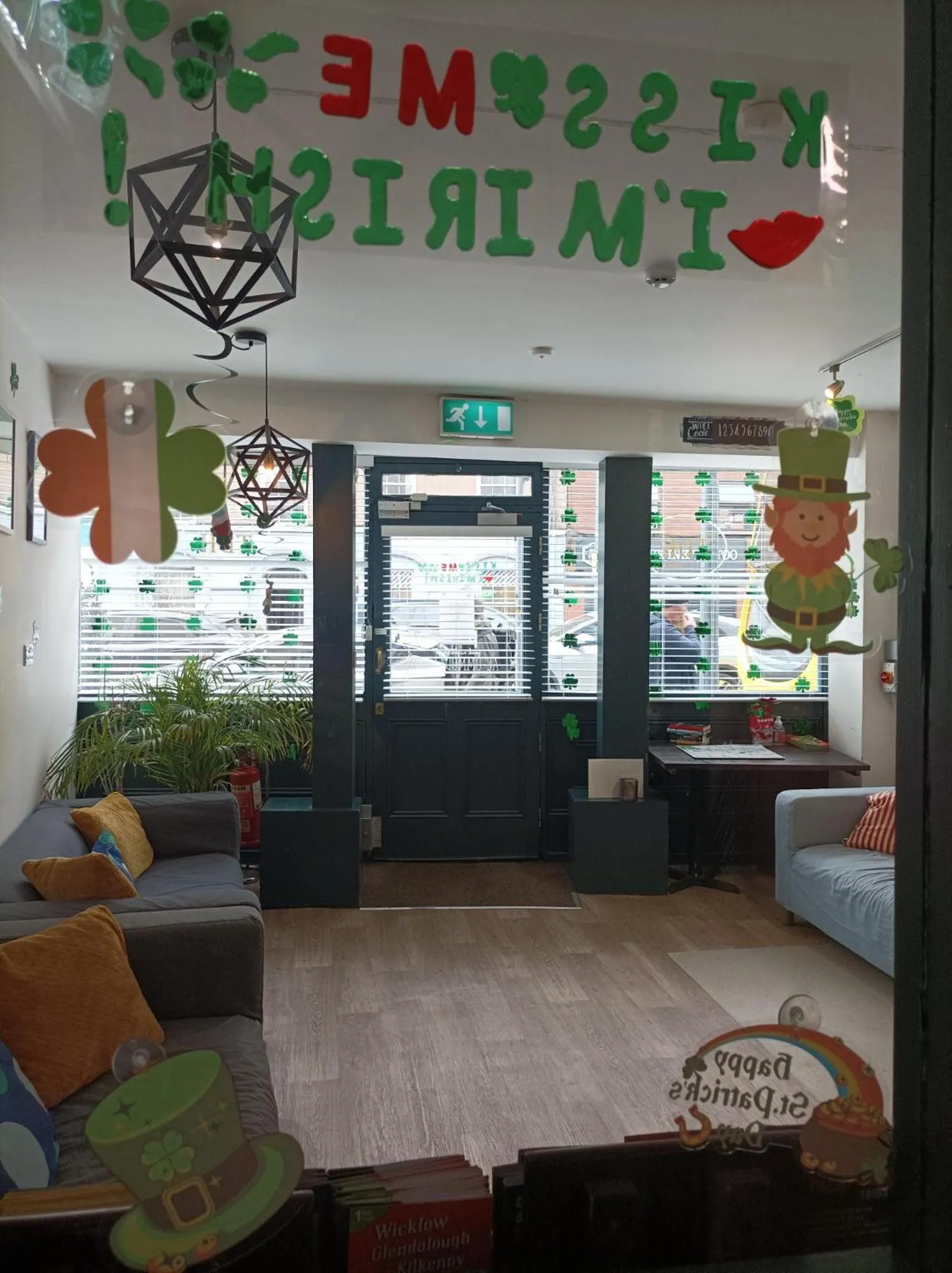 Tom Dick and Harriet's Accommodation