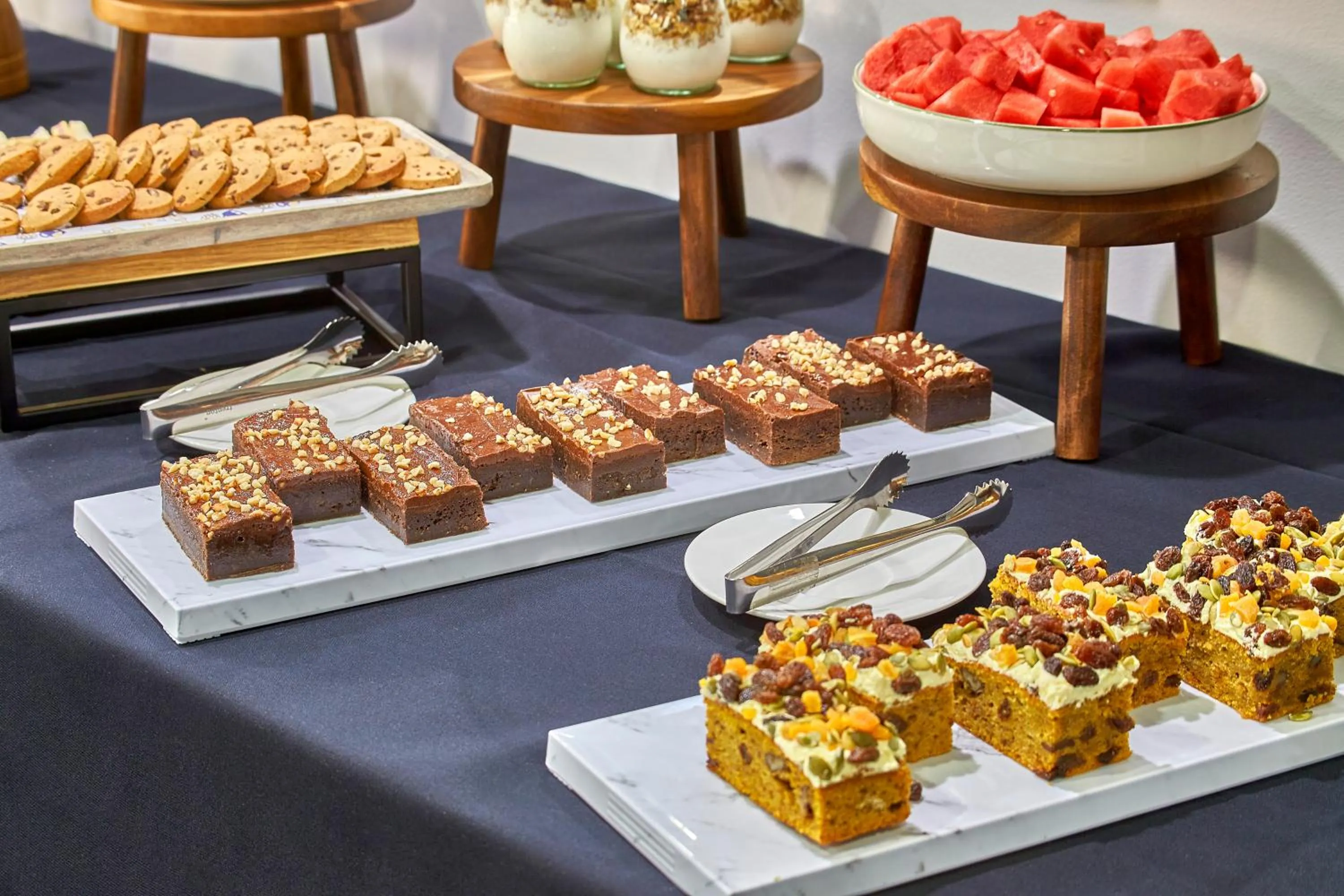 Food and drinks in Mercure Perth On Hay