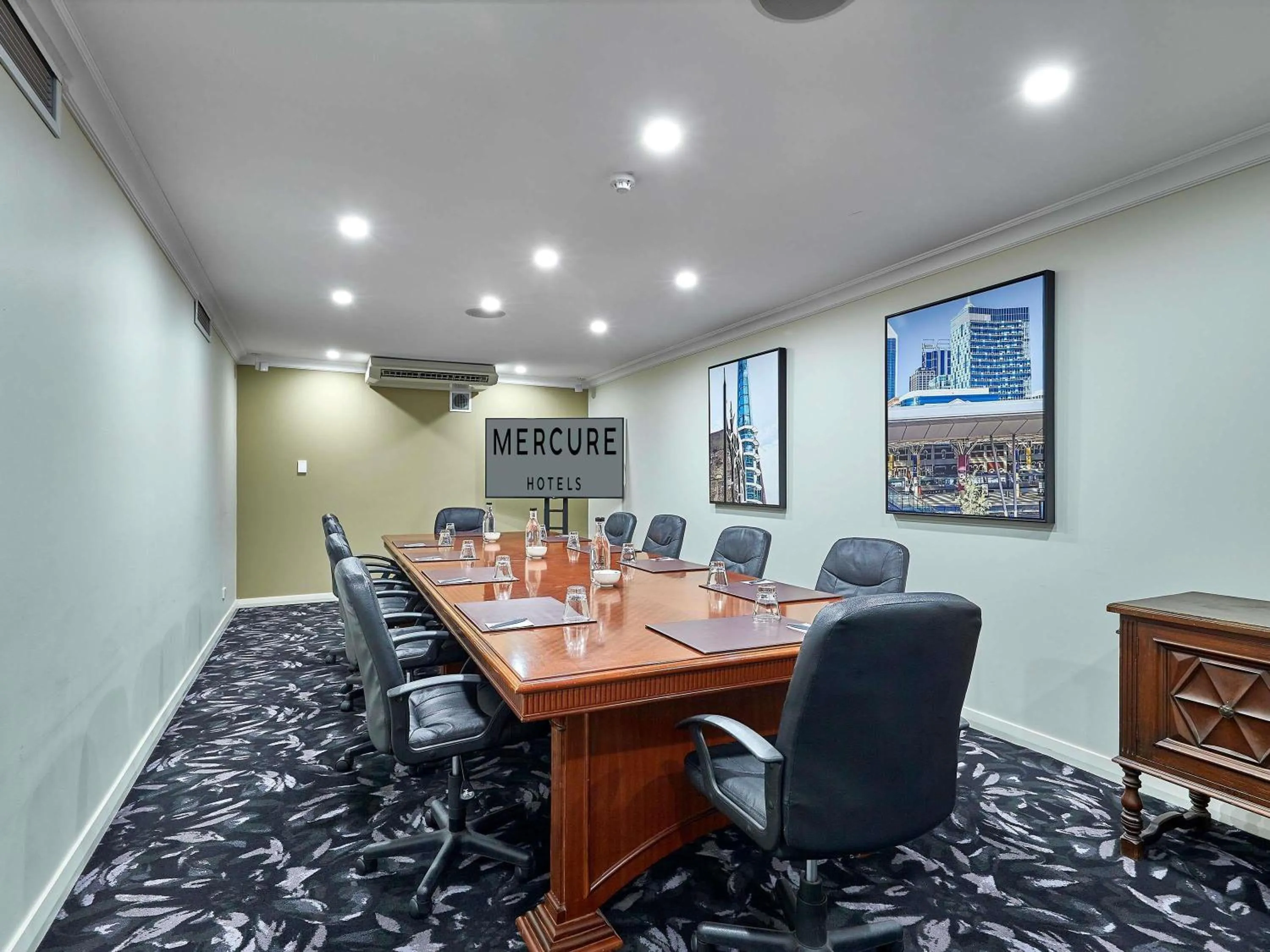 Meeting/conference room in Mercure Perth On Hay