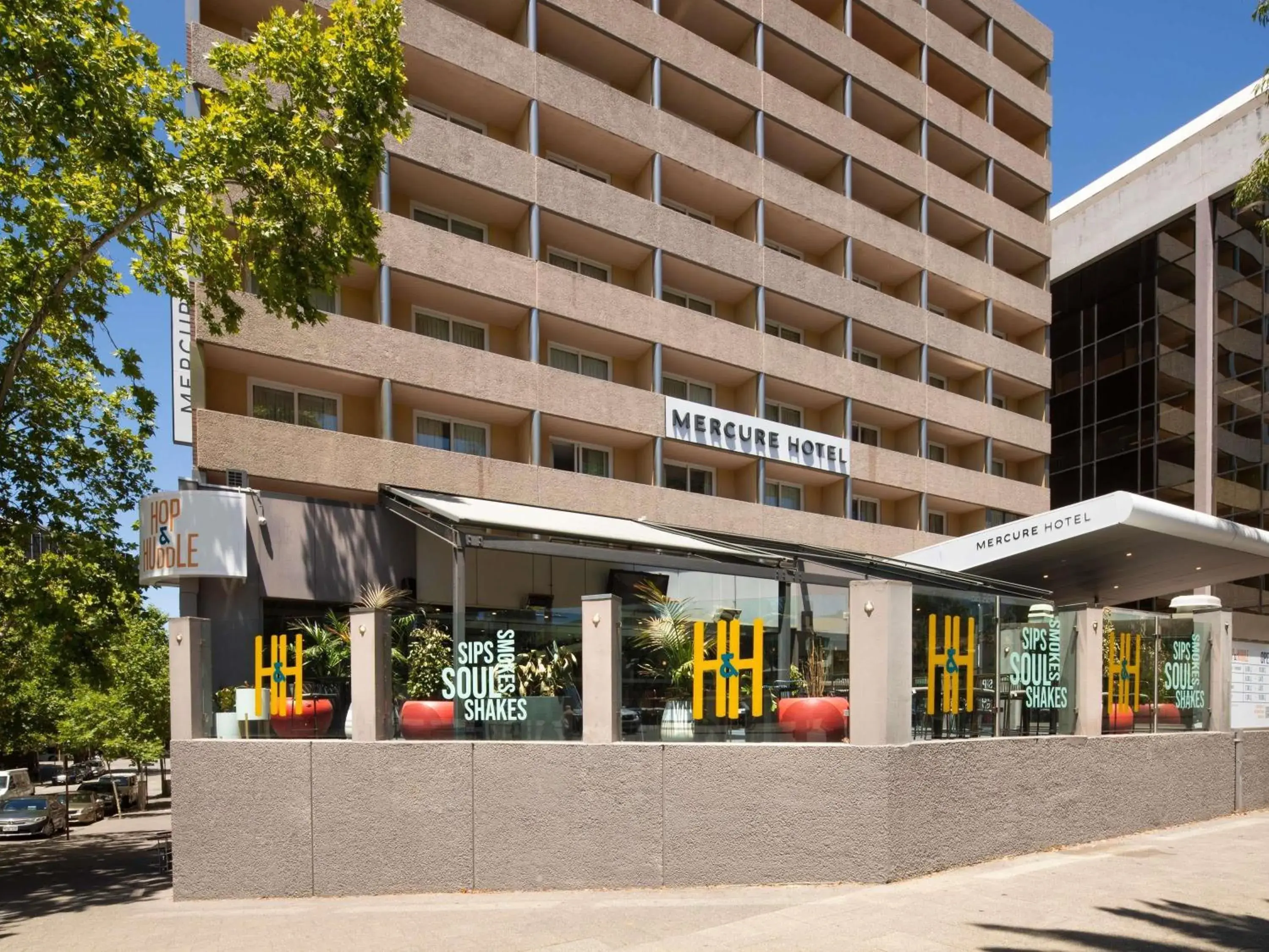 Lounge or bar in Mercure Perth On Hay Lounge or bar in Mercure Perth On Hay