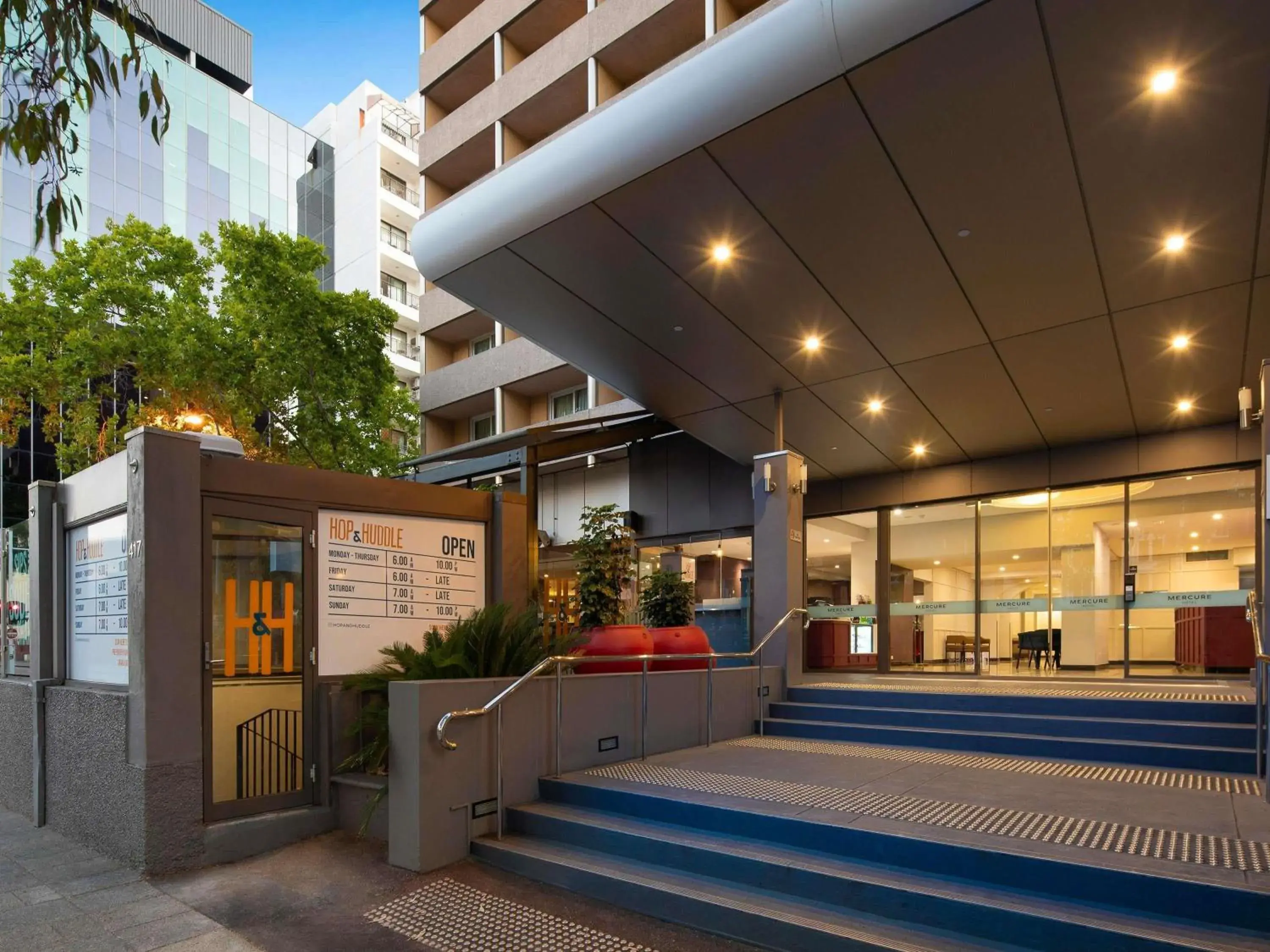 Property building in Mercure Perth On Hay Property building in Mercure Perth On Hay