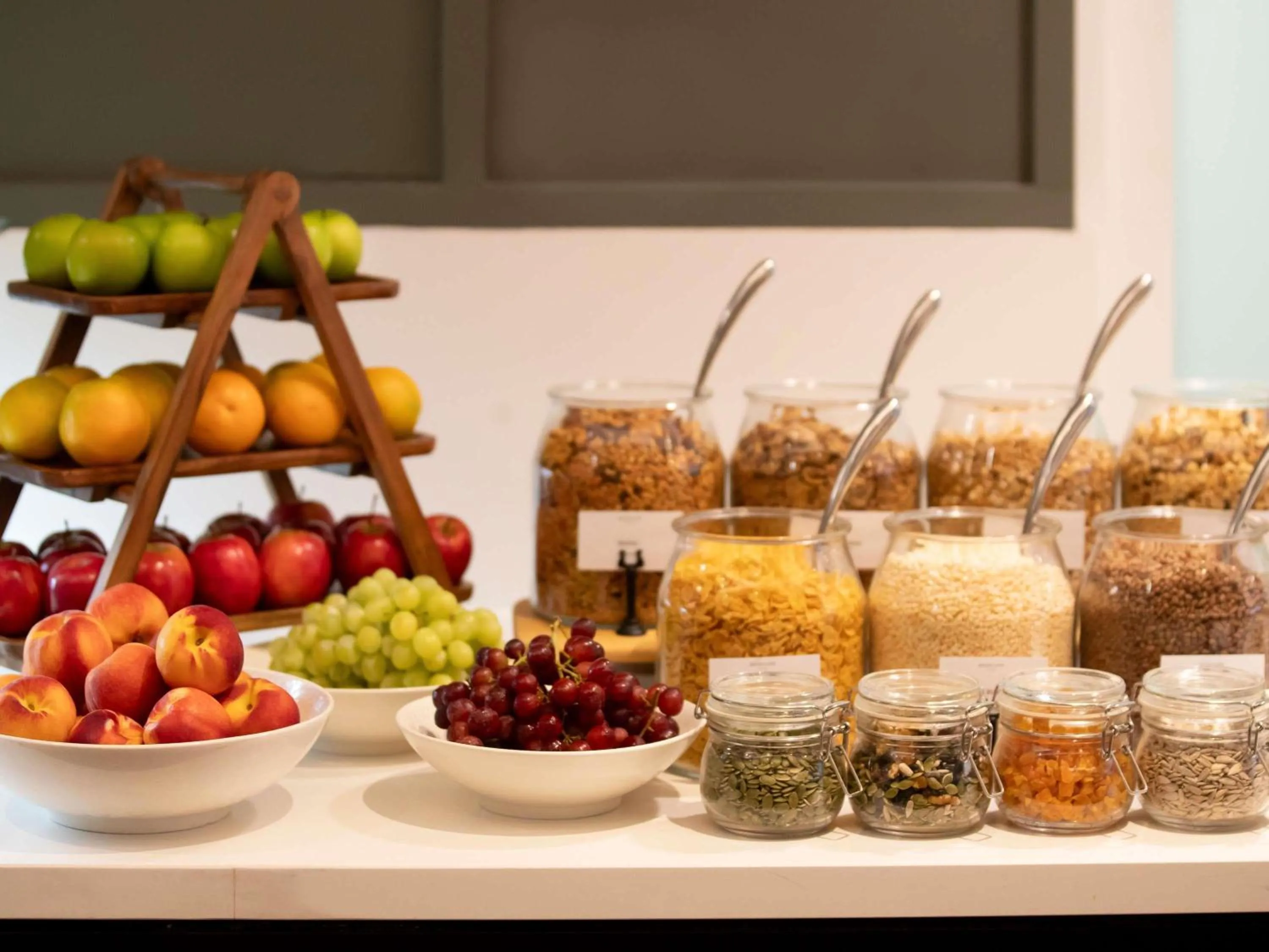 Breakfast in Mercure Perth On Hay