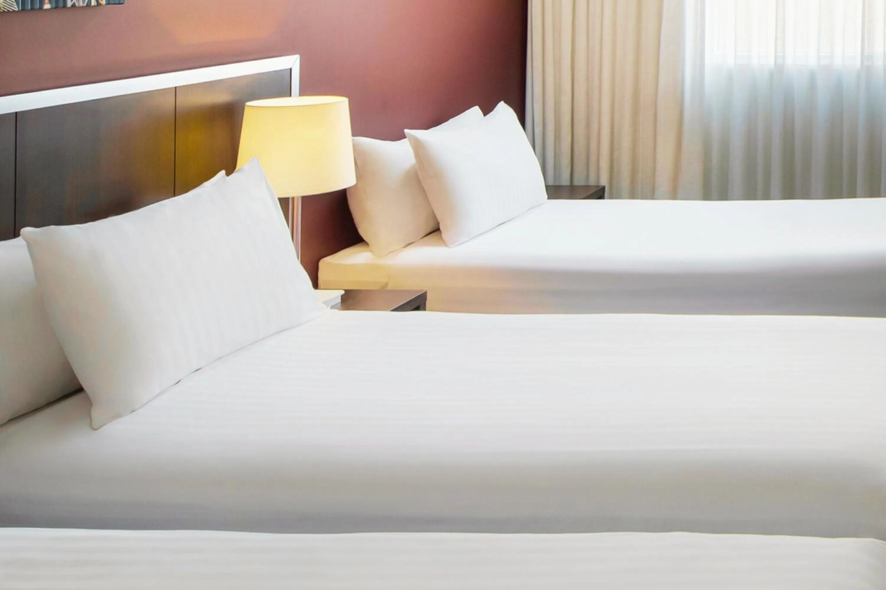 Bed in Mercure Perth On Hay