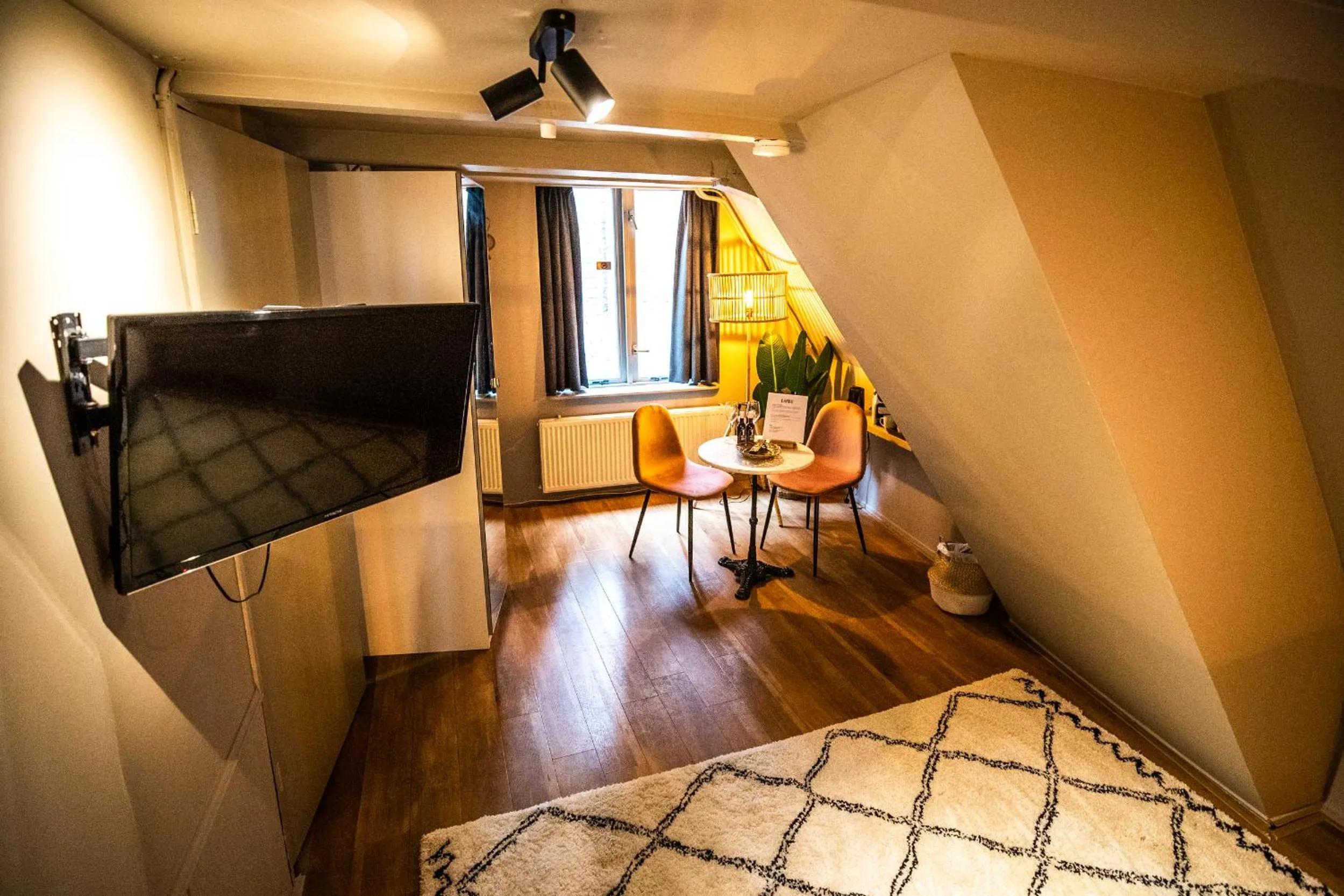 Photo of the whole room, Bed in Bambu Sleep Boutique