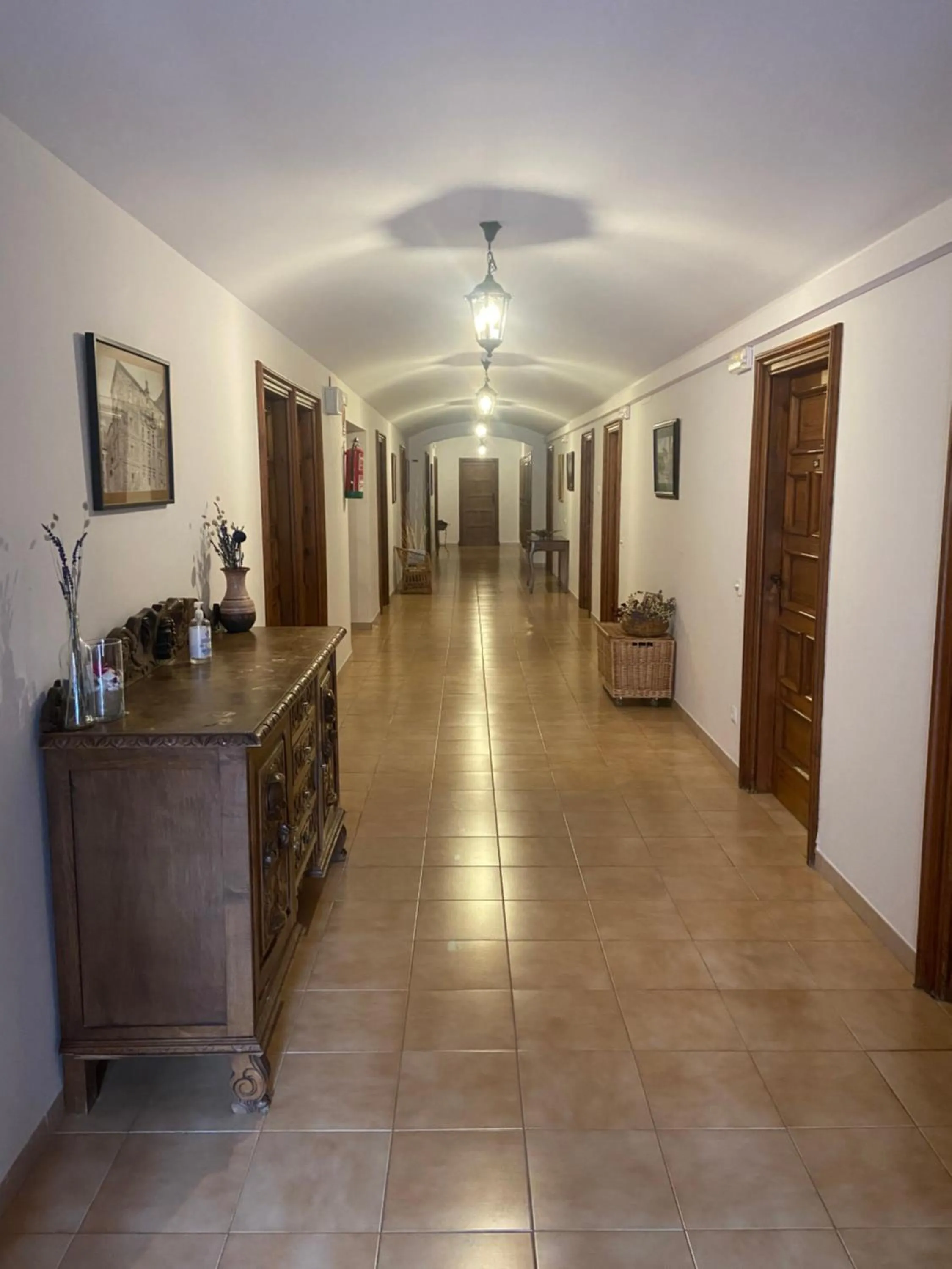 MONASTERIO de SANTA MARÍA DE VALVANERA