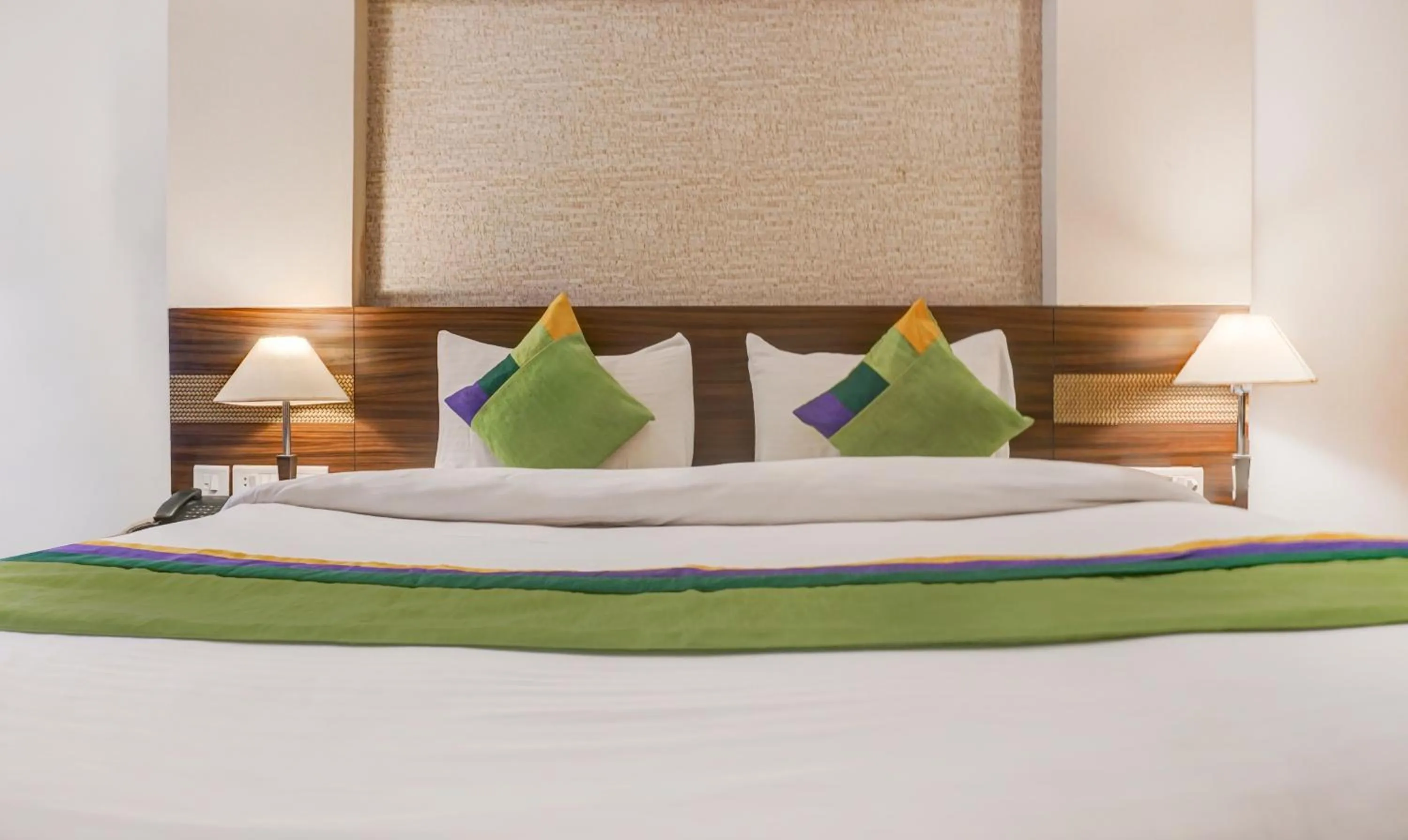 Bedroom, Bed in Treebo Five Elements, Lonavala