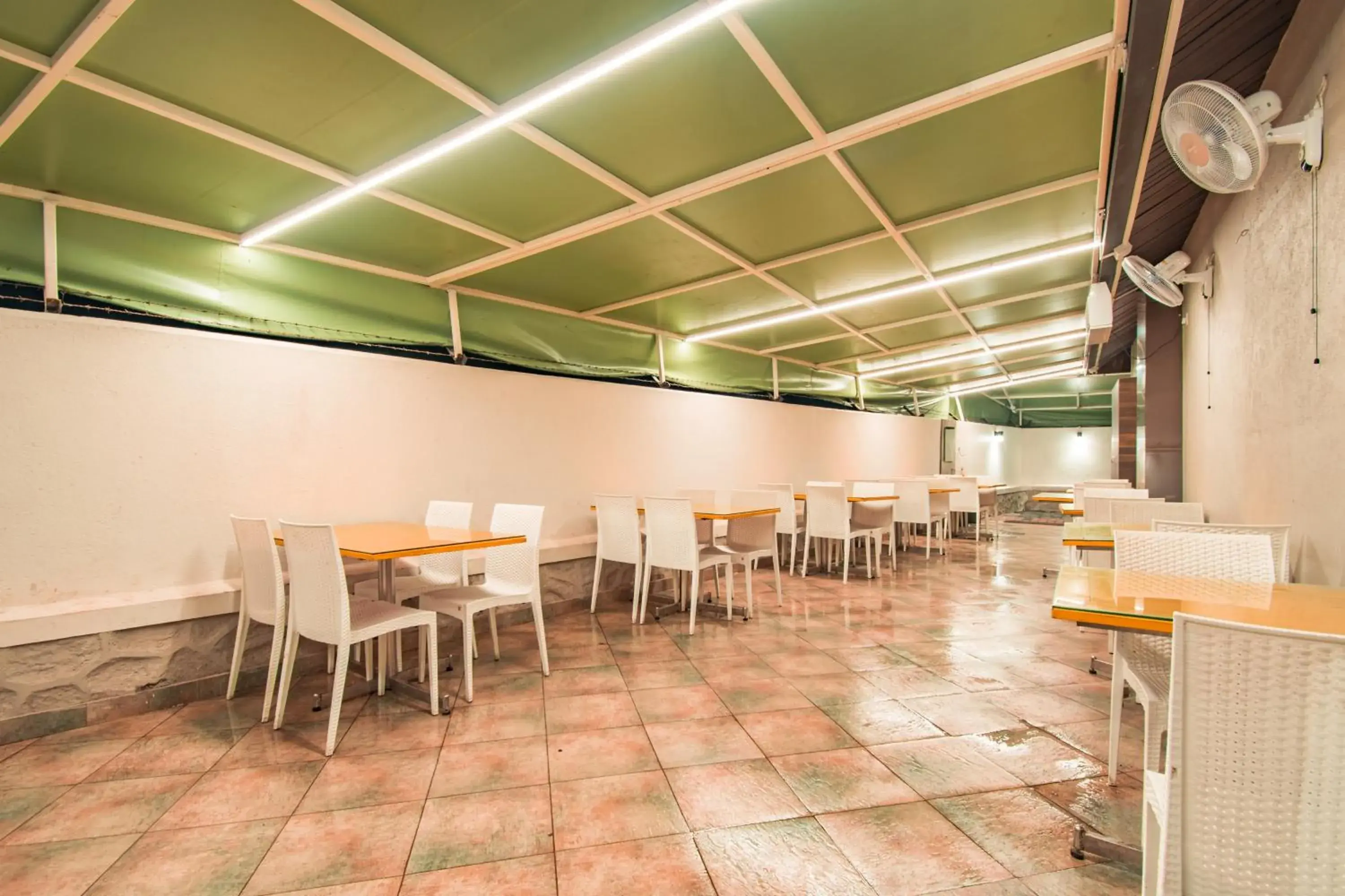 Restaurant/places to eat in Treebo Five Elements, Lonavala Restaurant/places to eat in Treebo Five Elements, Lonavala