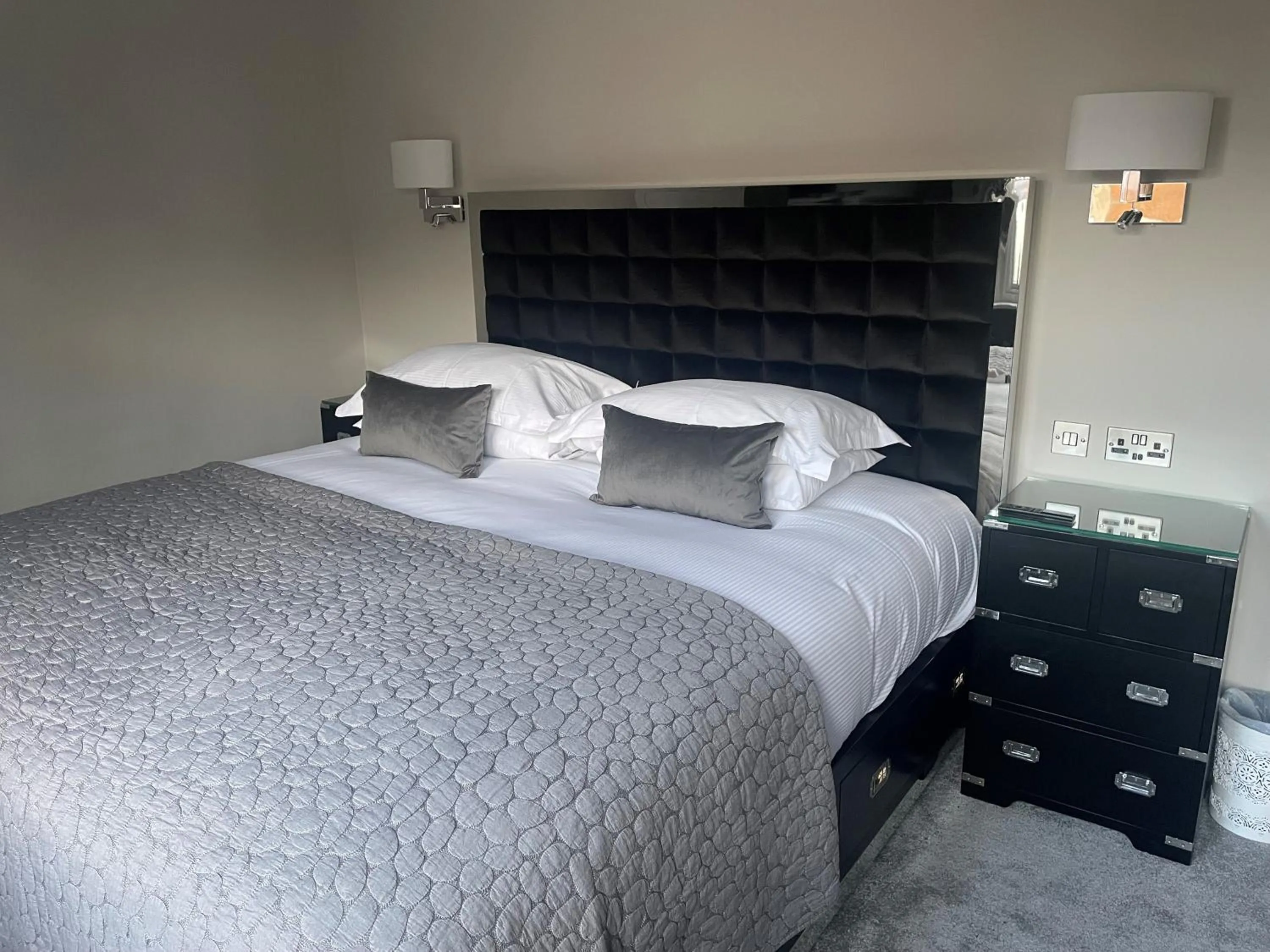 Bedroom, Bed in The West Park Hotel