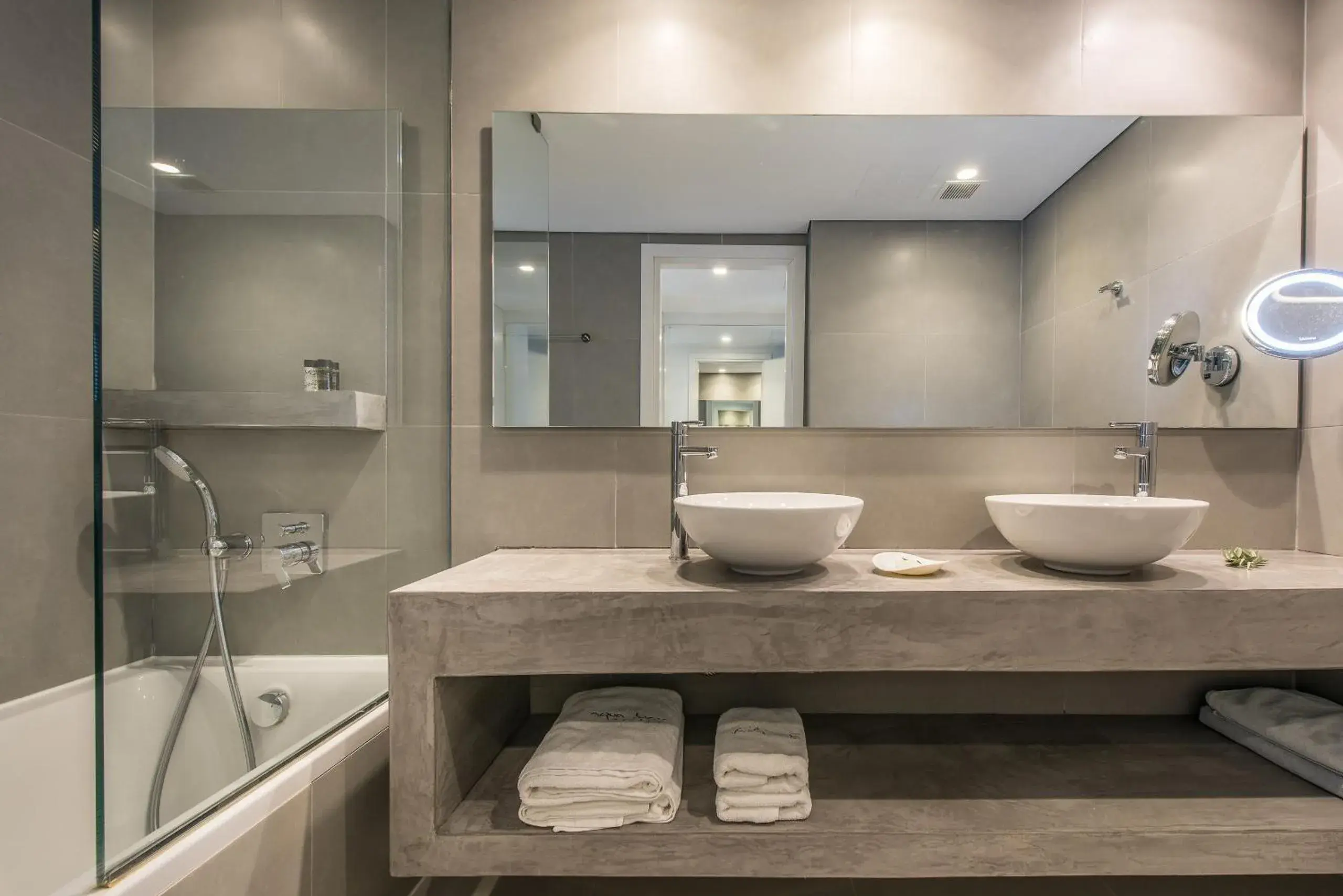 Bathroom in Aqua Bay Bathroom in Aqua Bay