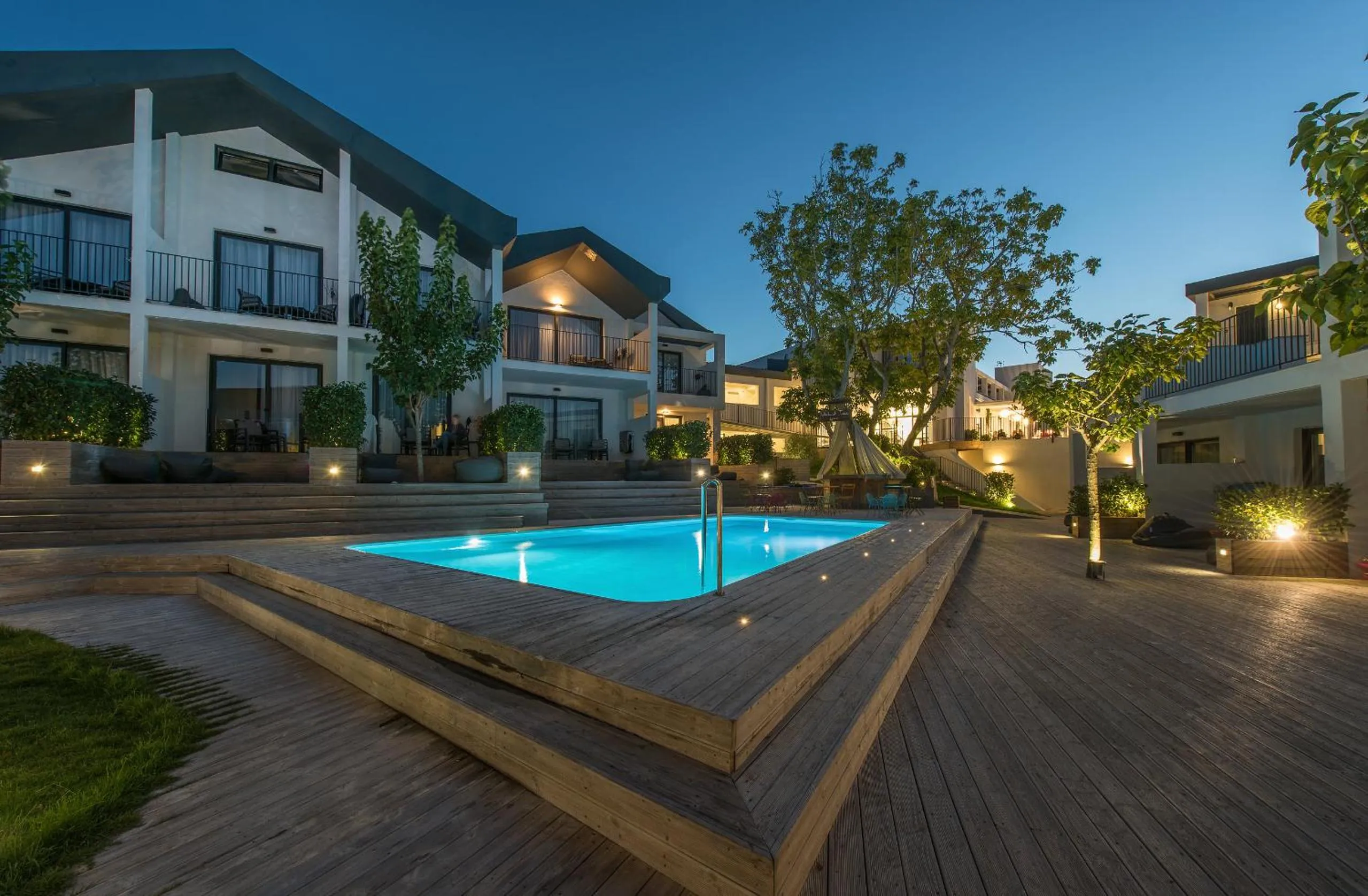 Property building in Aqua Bay