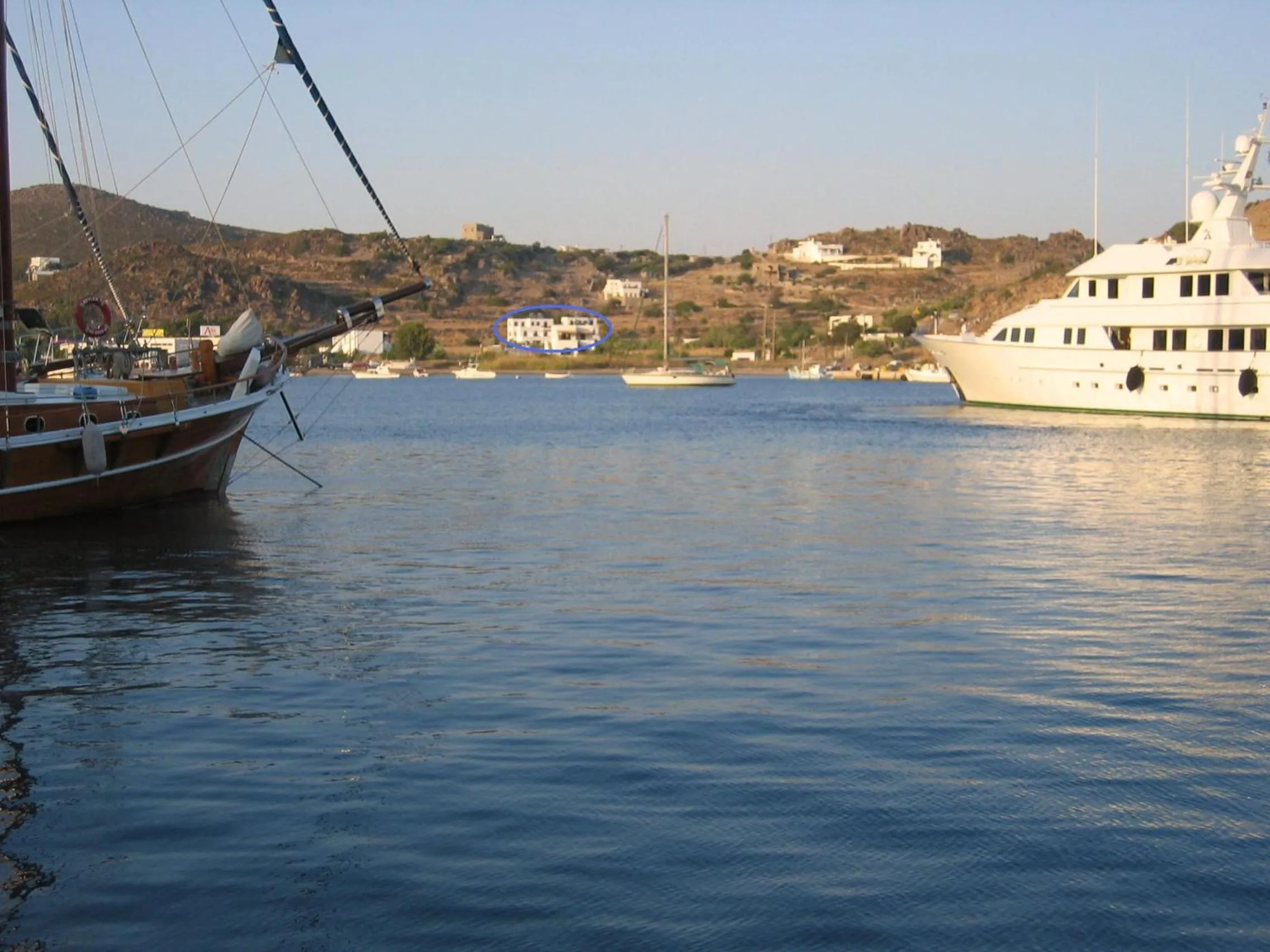 Area and facilities in Nicolas Studios