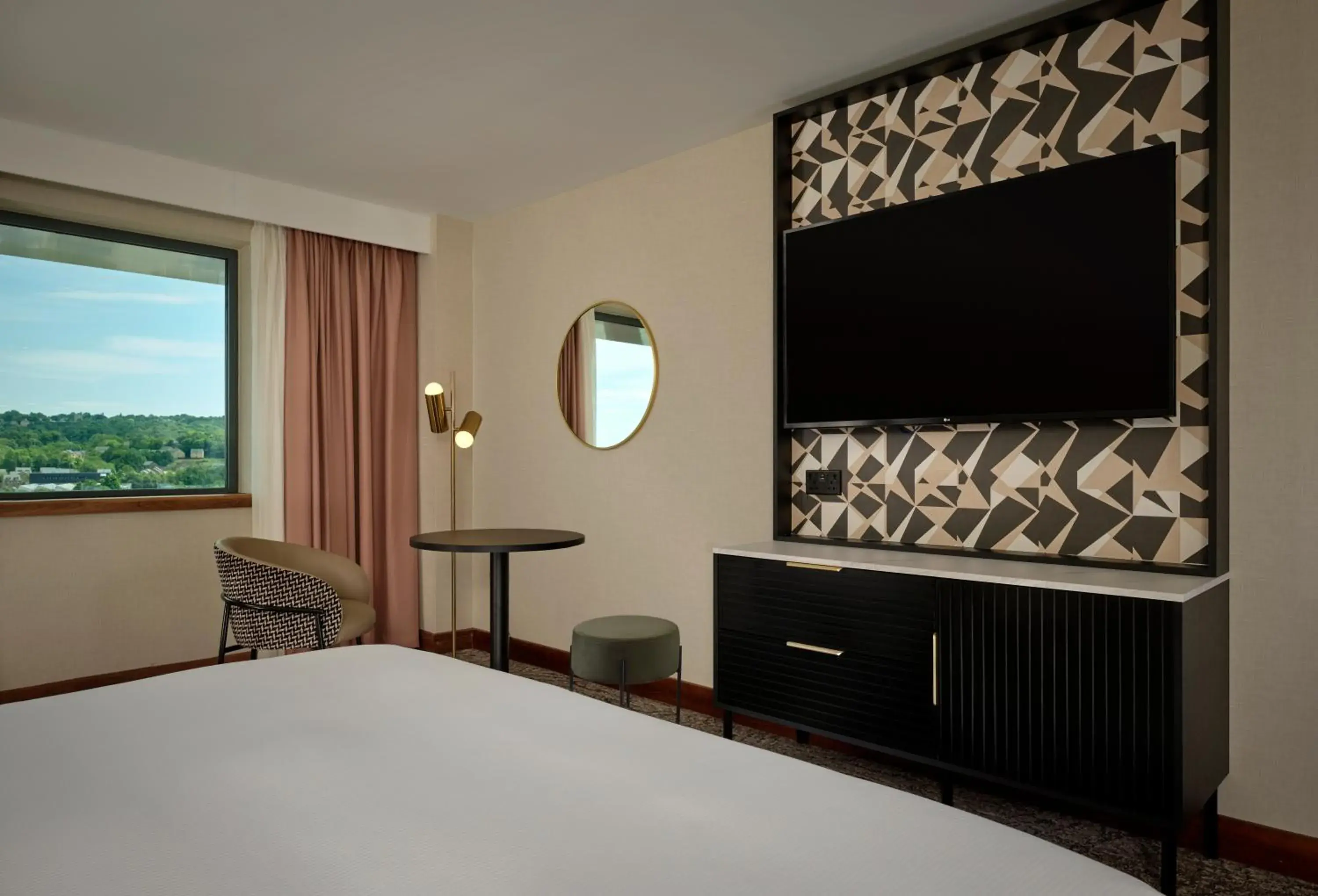 View (from property/room), Bed in Doubletree By Hilton Sheffield City View (from property/room), Bed in Doubletree By Hilton Sheffield City