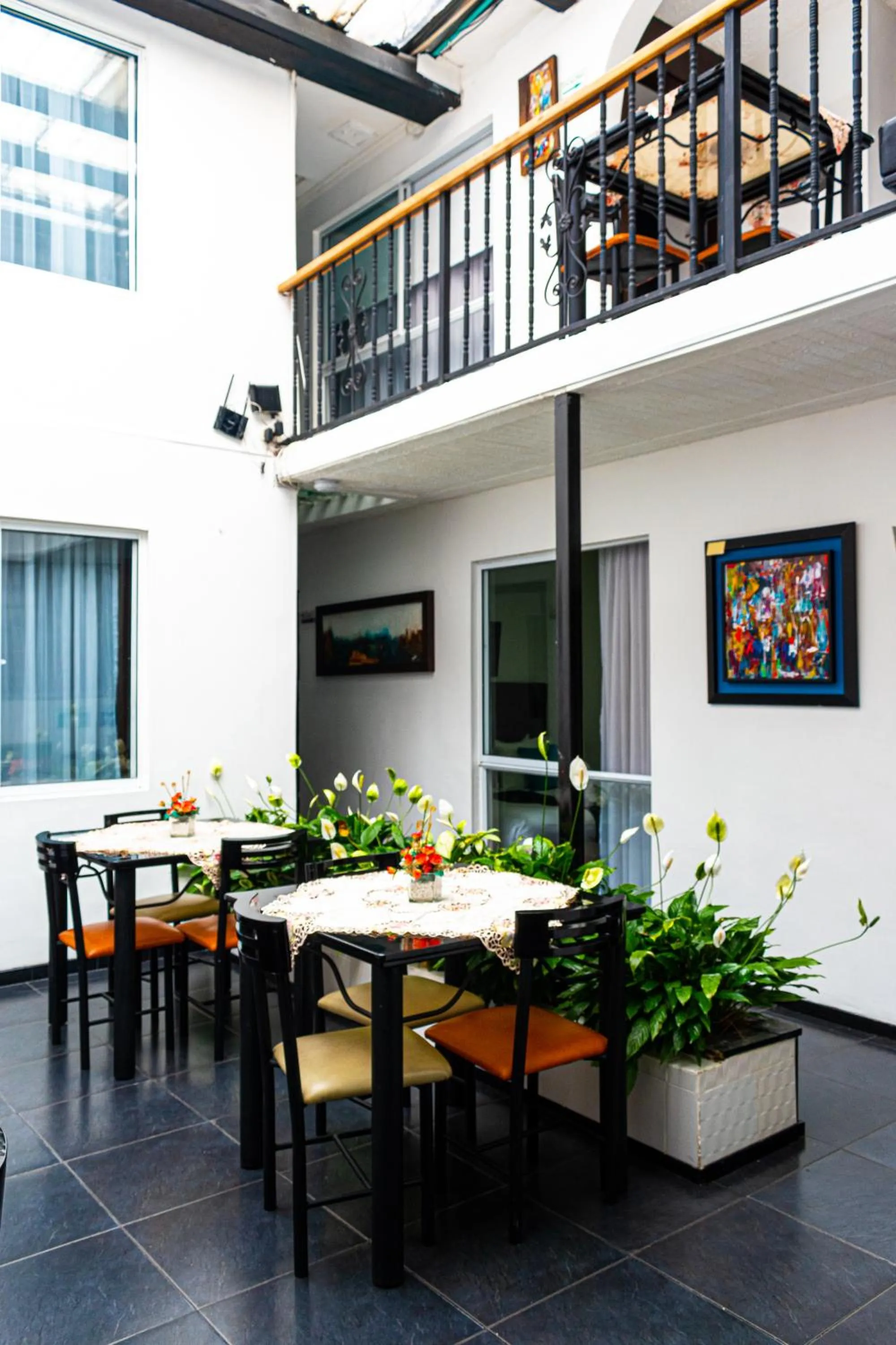 Dining area in Hotel Central House a 5 min de la Embajada Americana