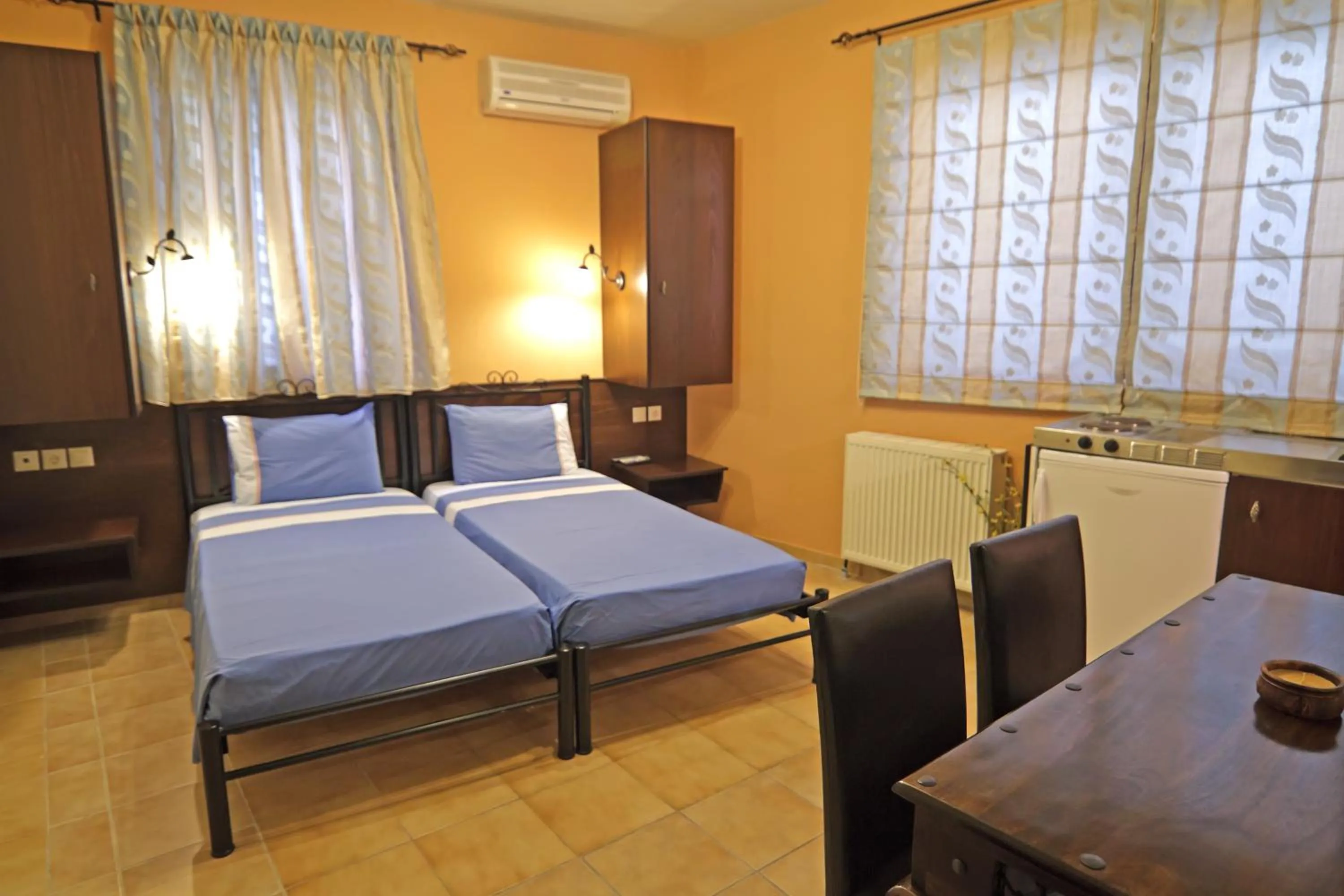 Photo of the whole room, Bed in Minos Pension