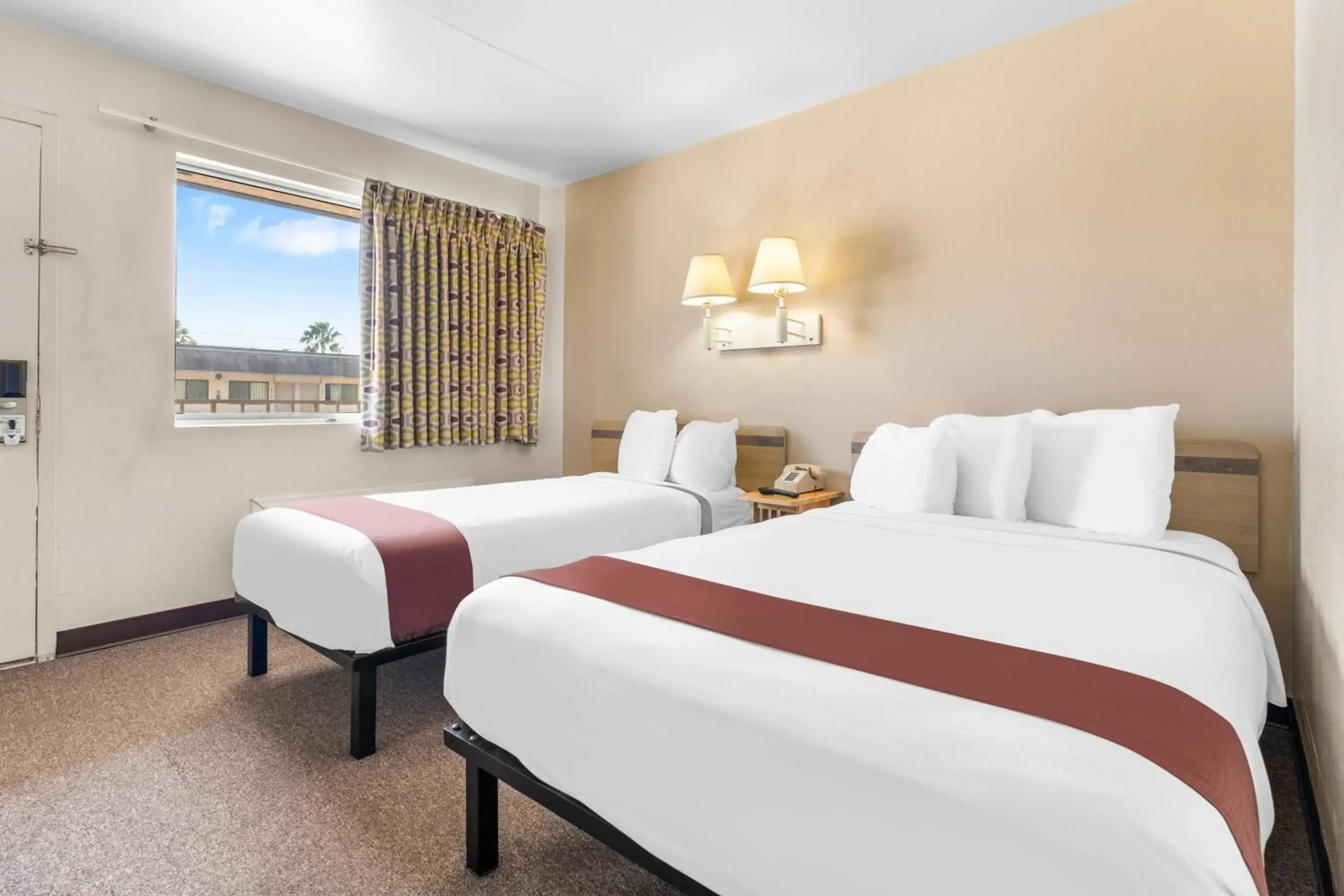 Bed in Americas Best Value Inn - Lake City Bed in Americas Best Value Inn - Lake City