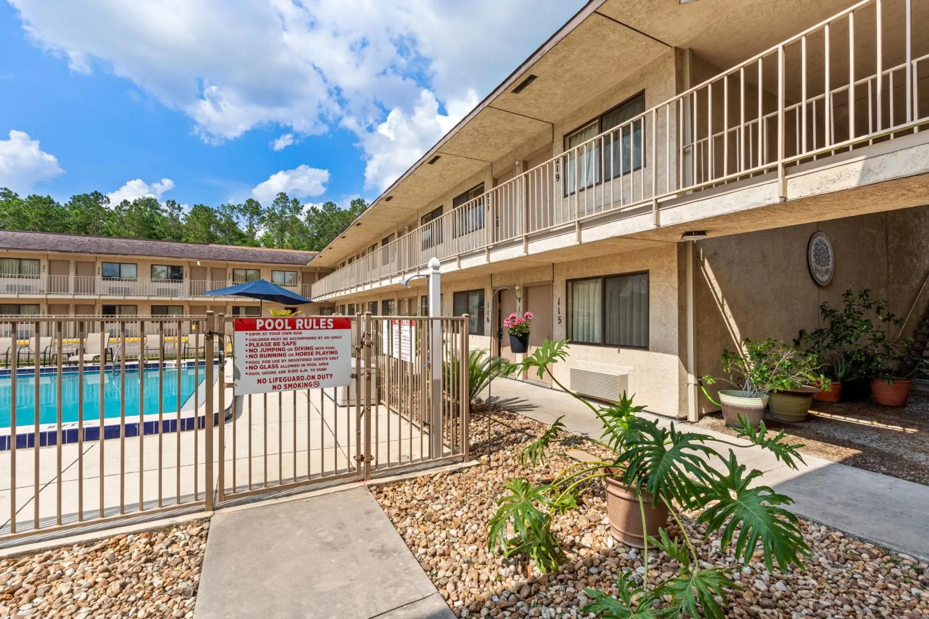 Property building in Americas Best Value Inn - Lake City Property building in Americas Best Value Inn - Lake City