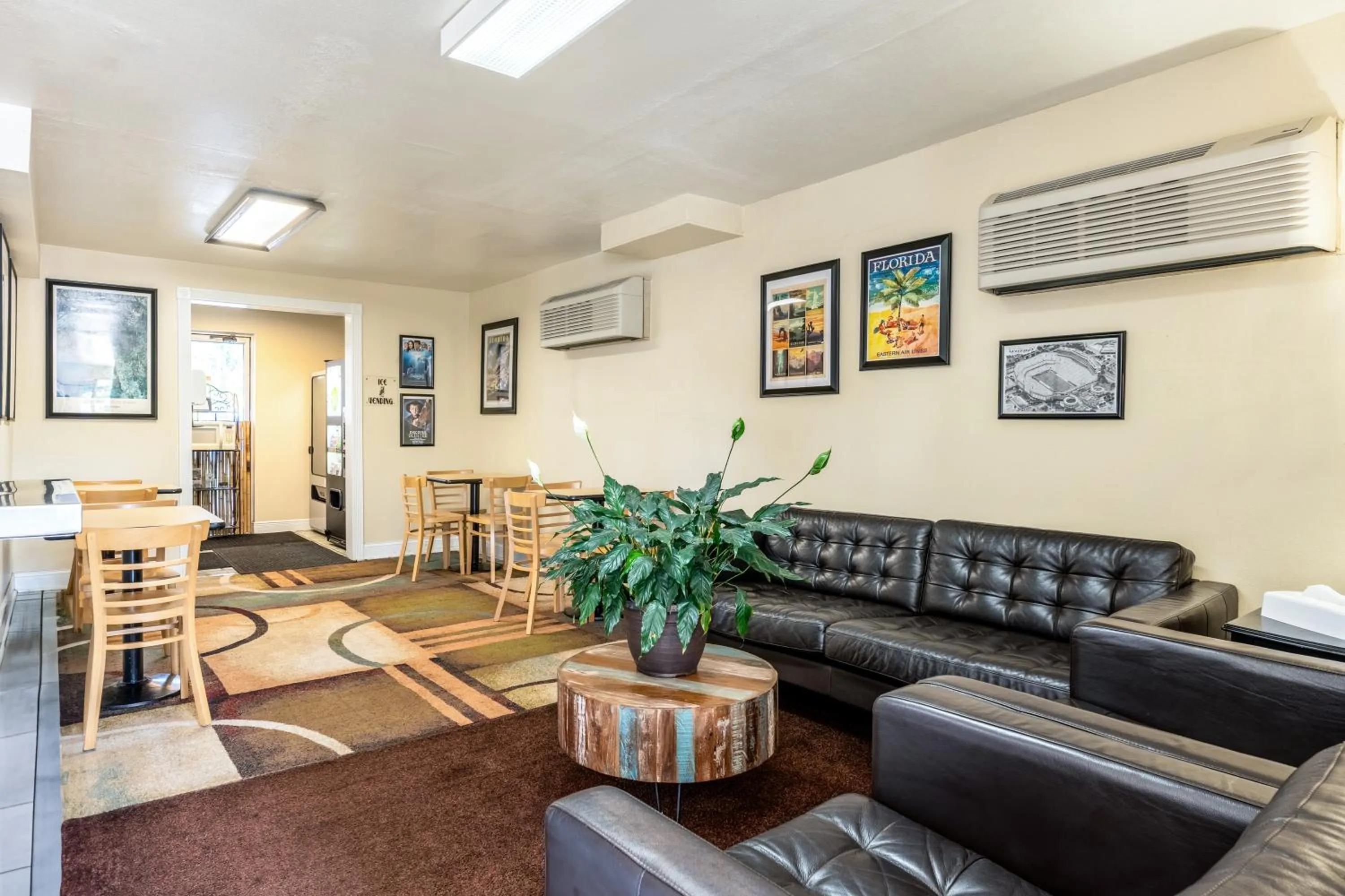 Seating area in Americas Best Value Inn - Lake City