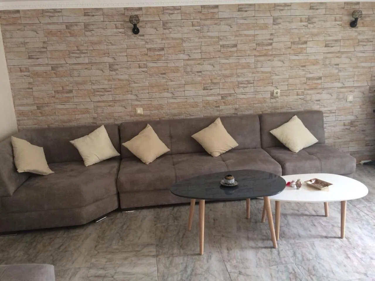 Other in Kvara's House