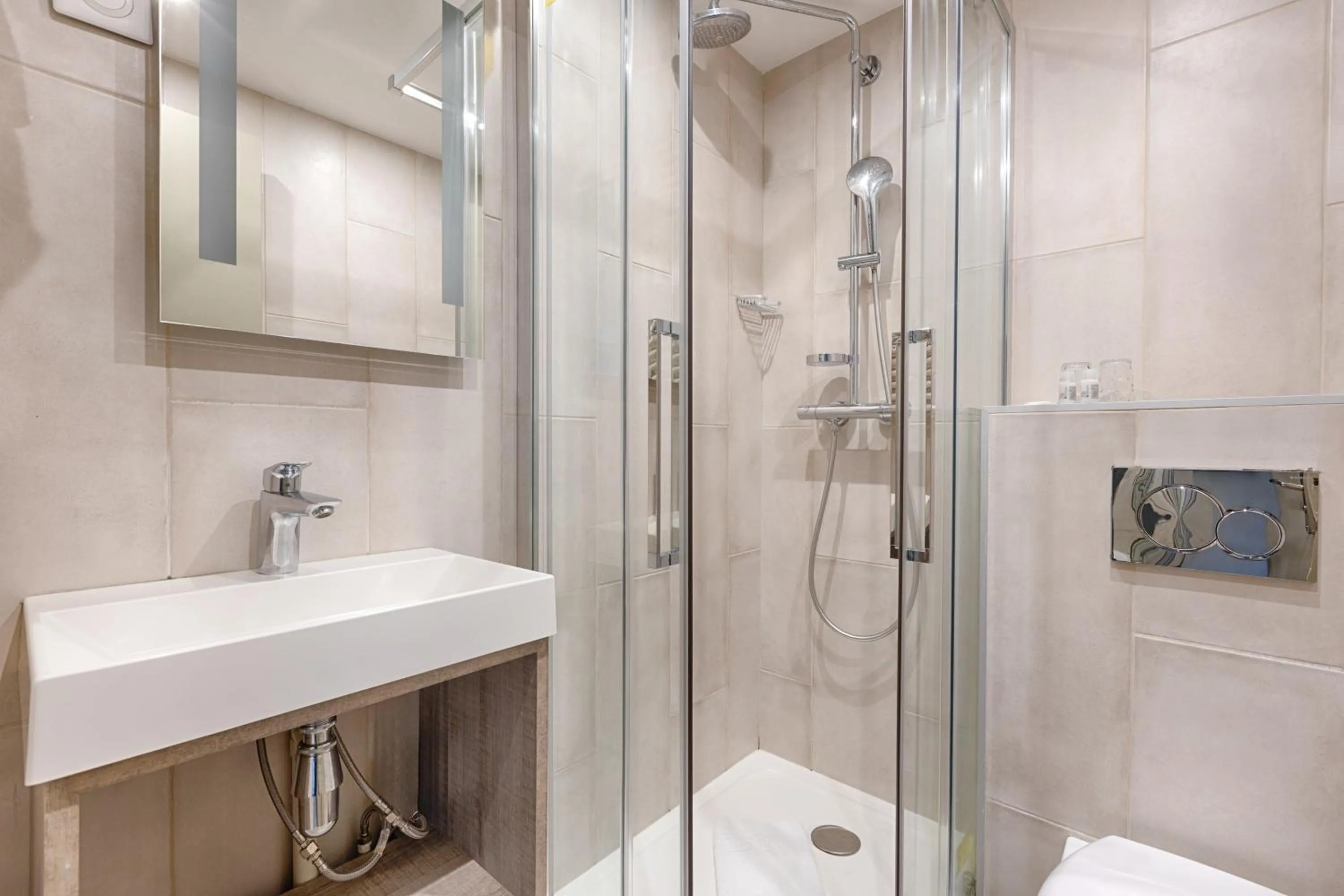 Shower in Marmotel Etoile