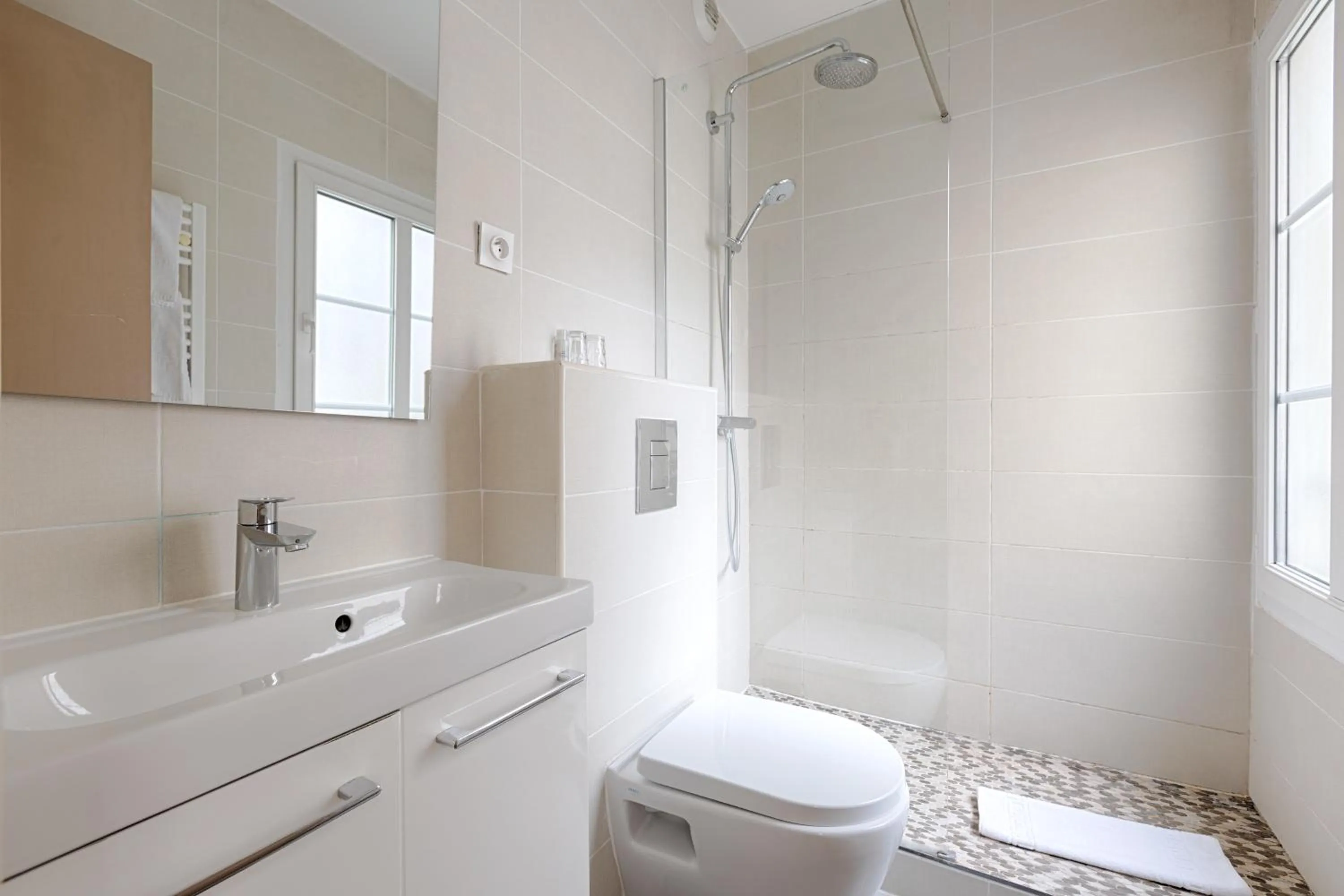 Shower in Marmotel Etoile
