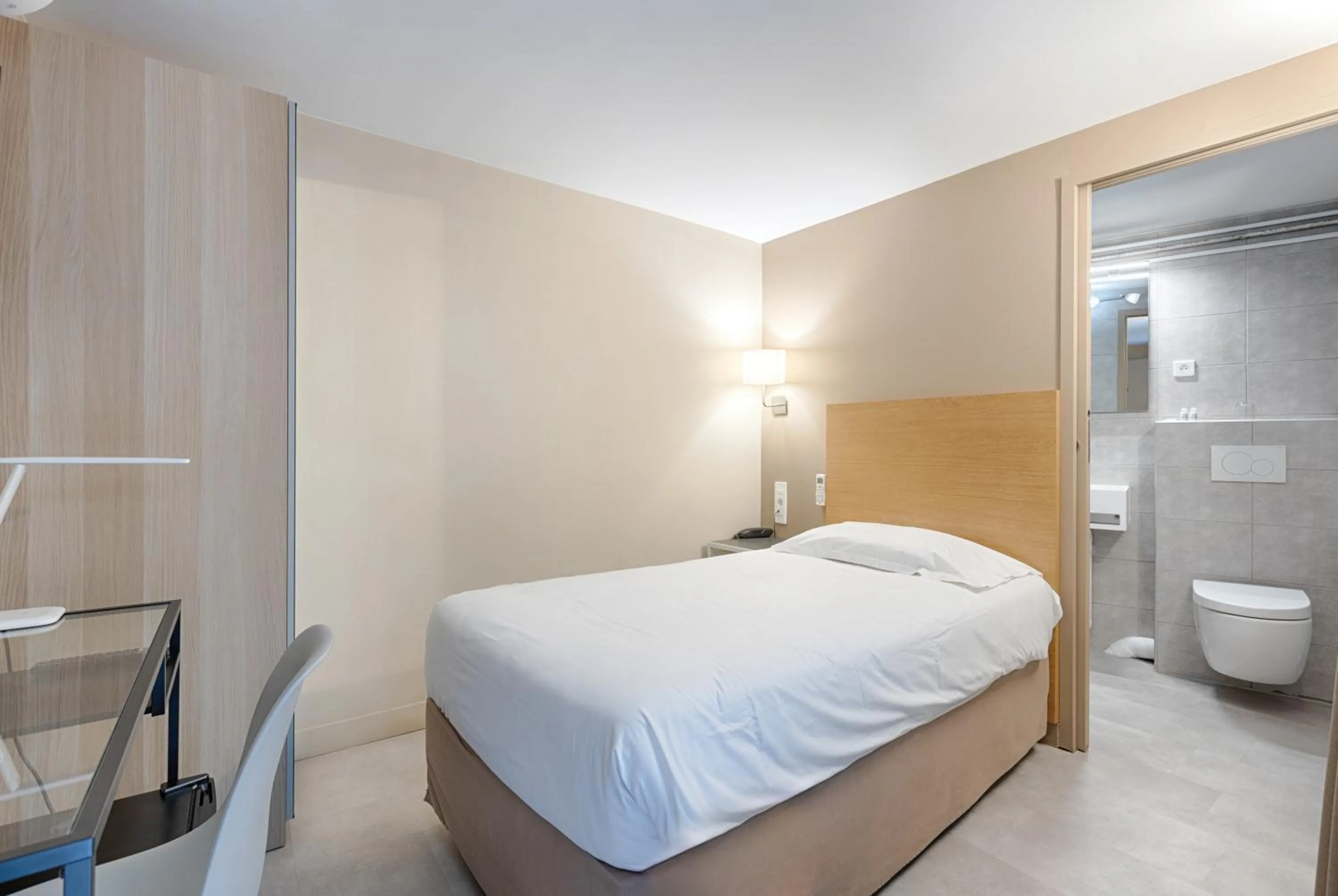 Photo of the whole room, Bed in Marmotel Etoile