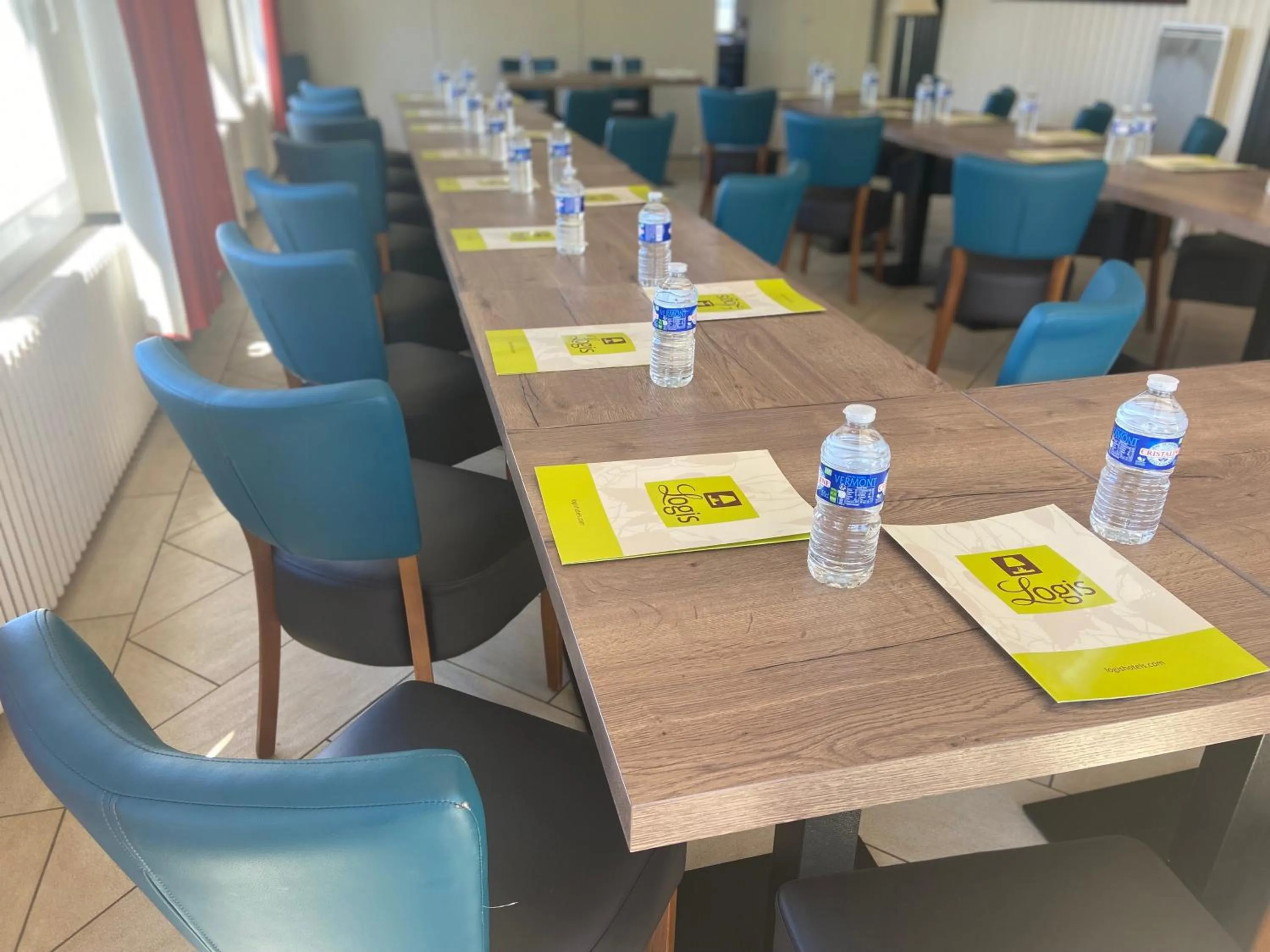 Meeting/conference room in Logis Hôtel Le Bellevue