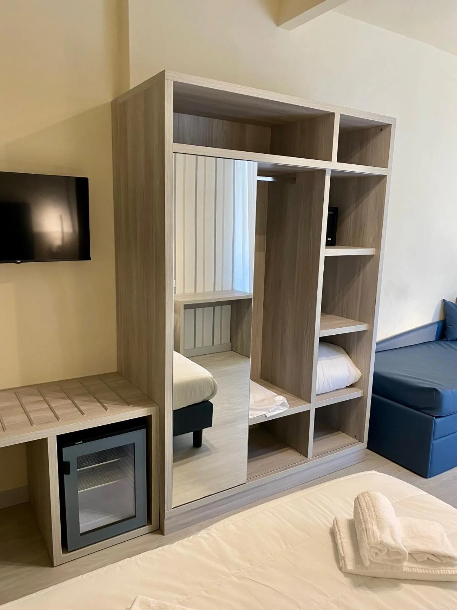 TV and multimedia, Bed in Hotel Liu