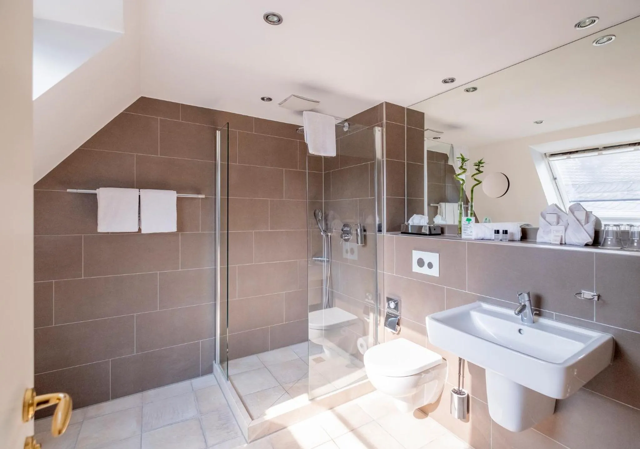 Bathroom in XII Apostel Albergo