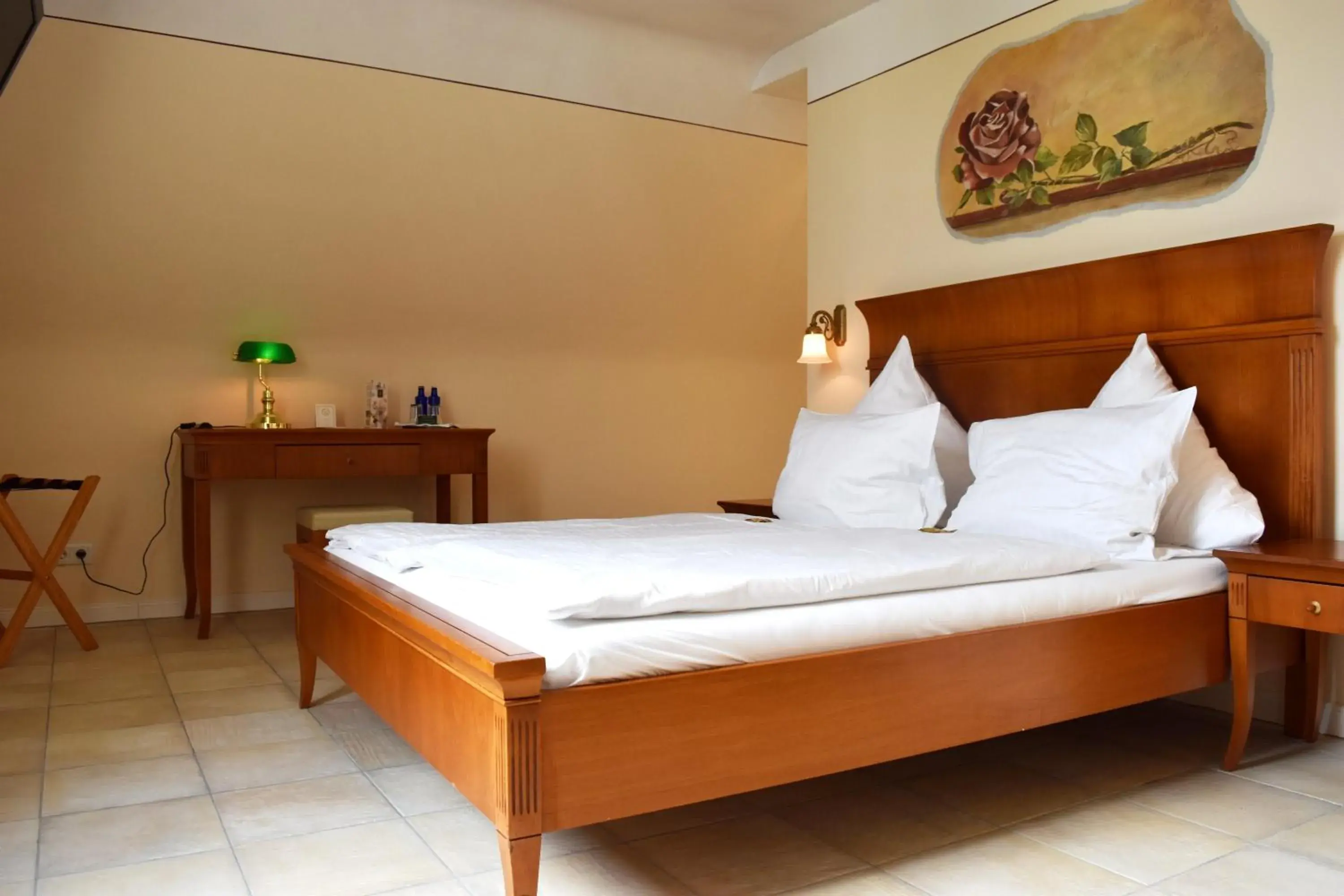 Comfort Double Room in XII Apostel Albergo Comfort Double Room in XII Apostel Albergo