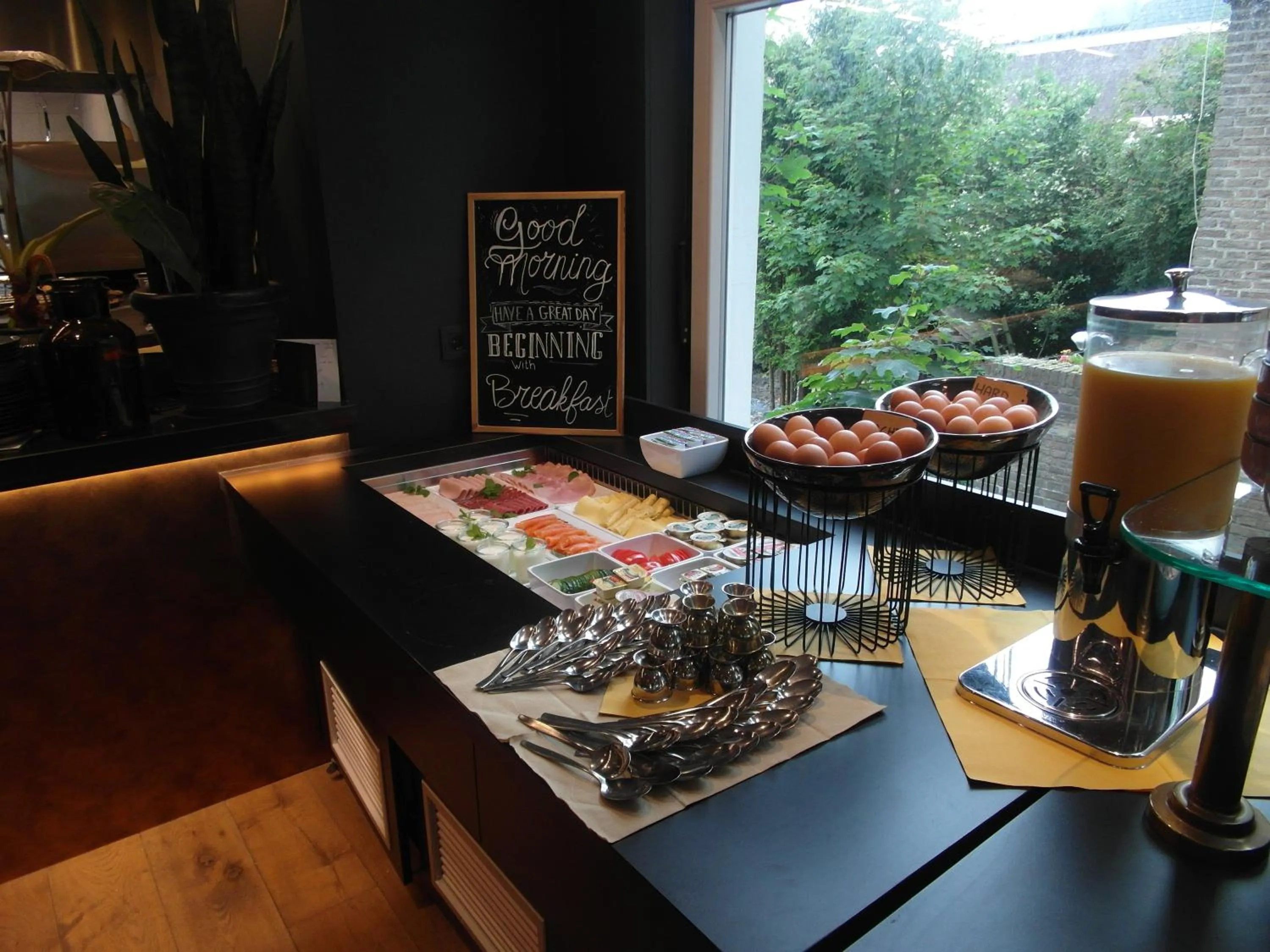 Breakfast in Hotel Sanders de Paauw