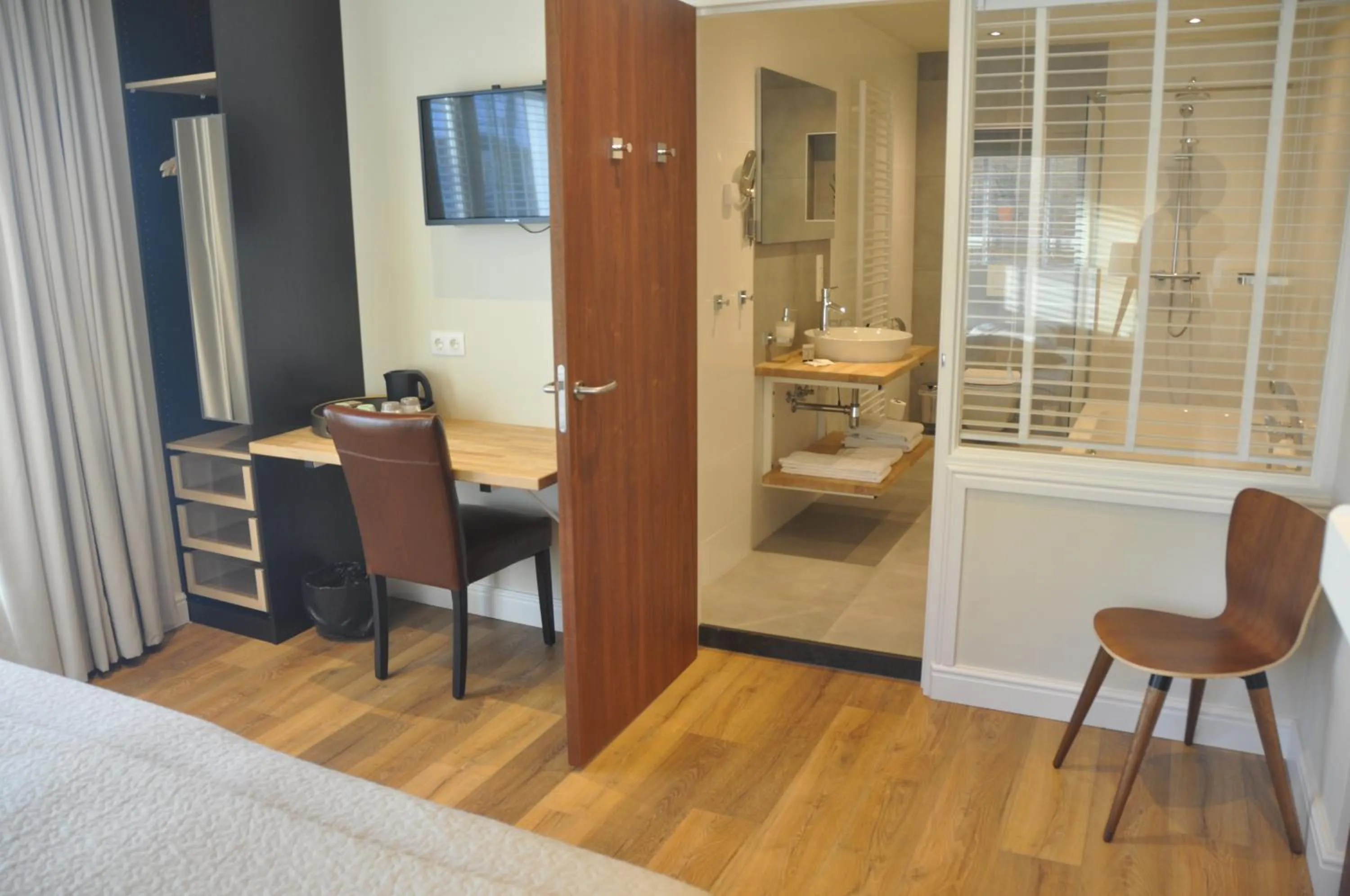 TV and multimedia in Hotel Sanders de Paauw