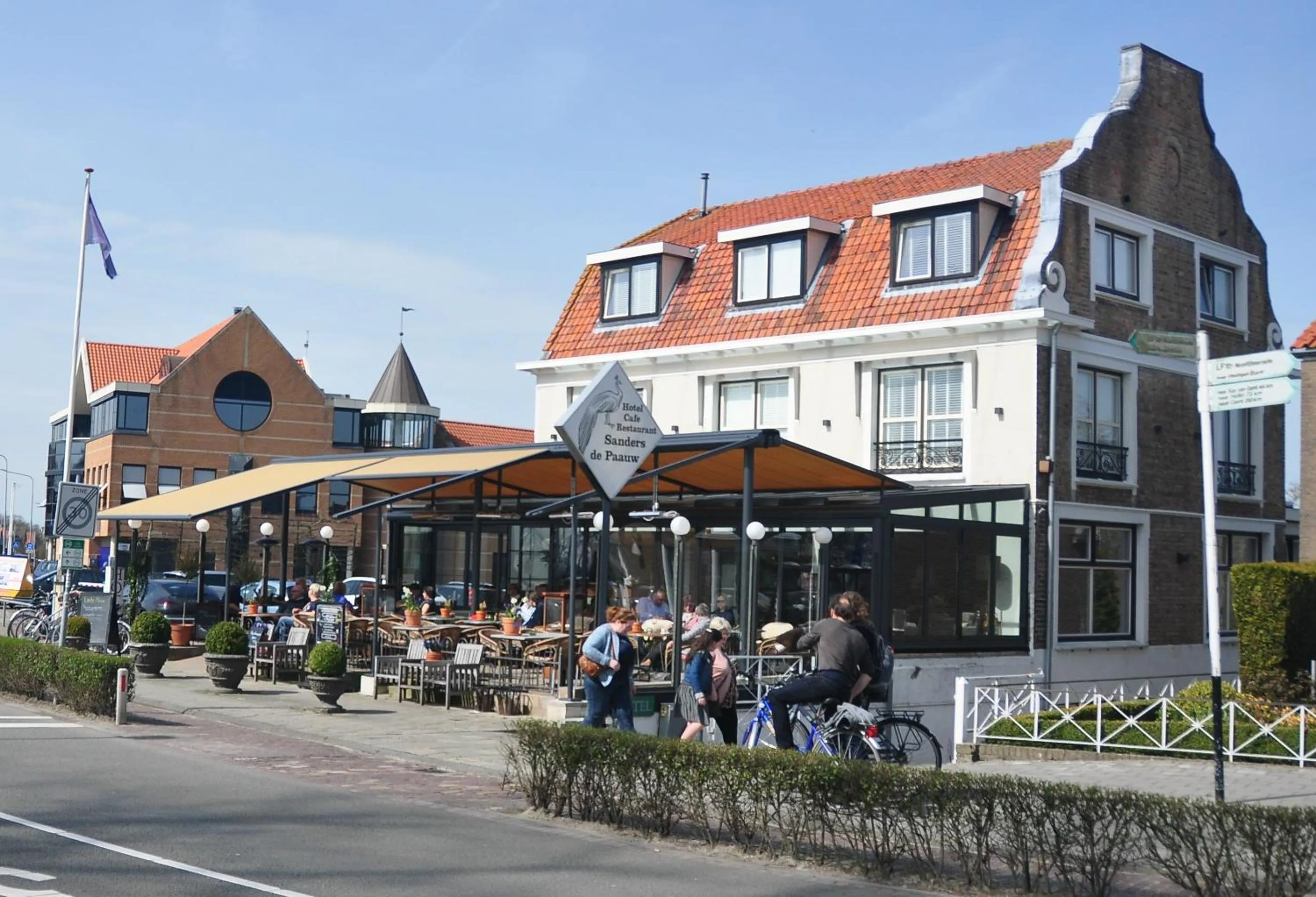 Property building in Hotel Sanders de Paauw