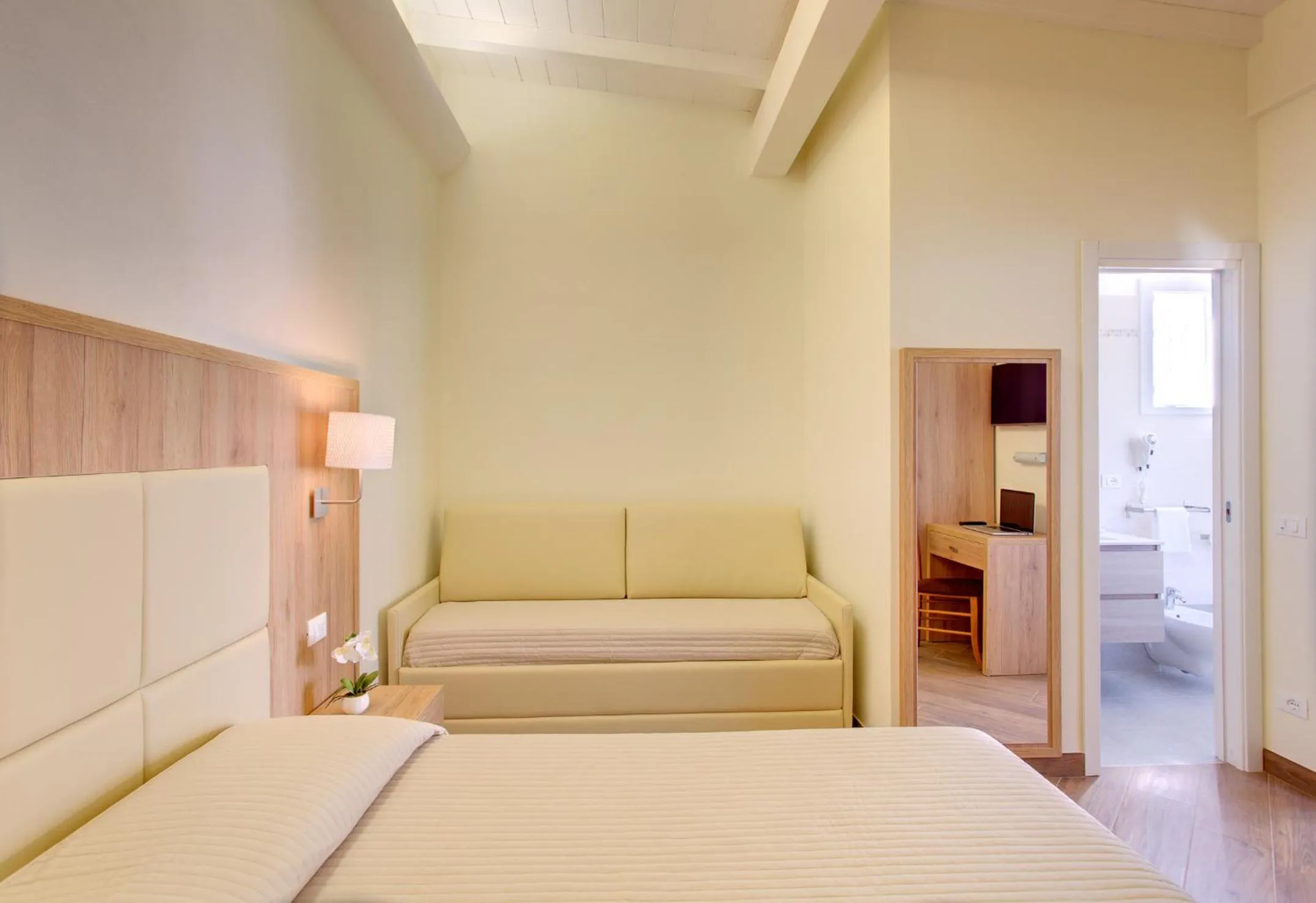 Bed in Hotel Biagi & Residence