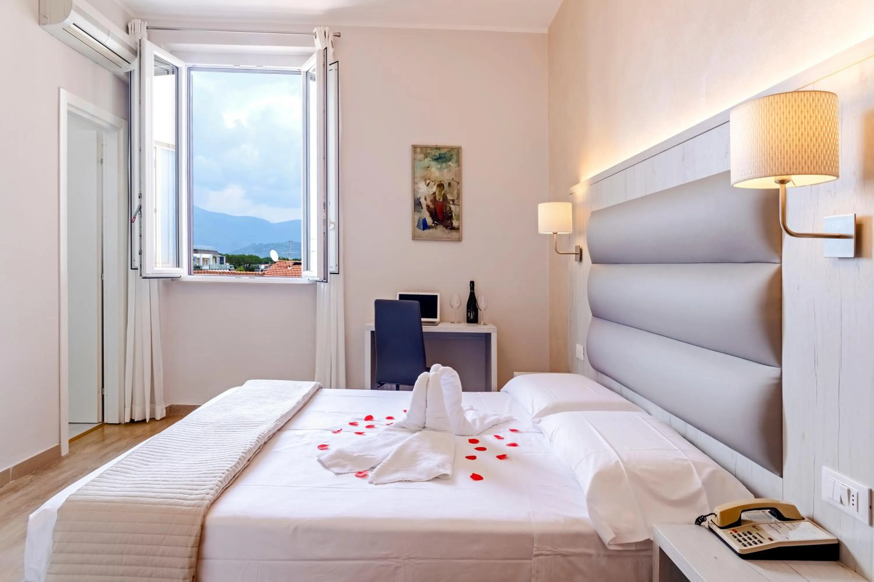 Bed in Hotel Biagi & Residence