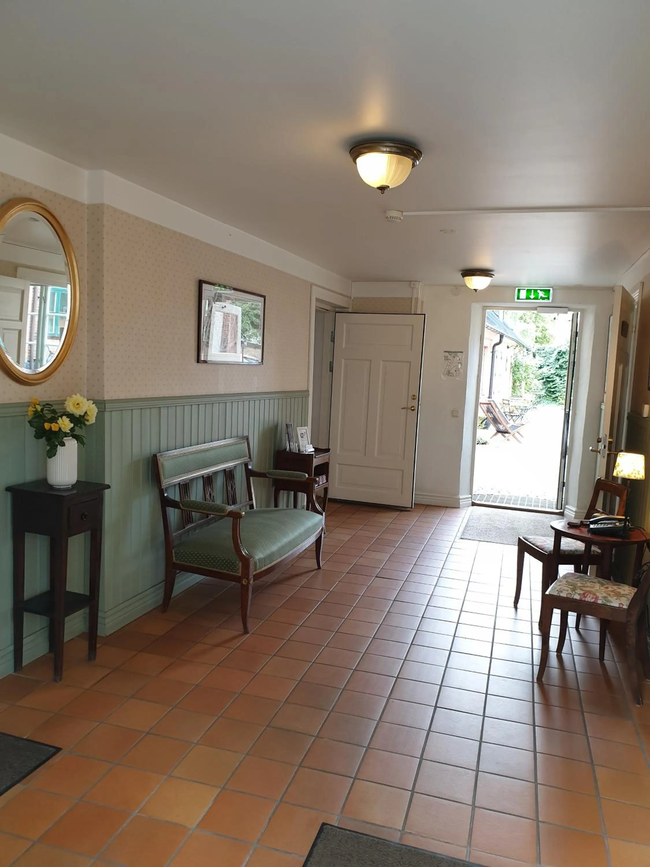 Facade/entrance in Lilla Hotellet