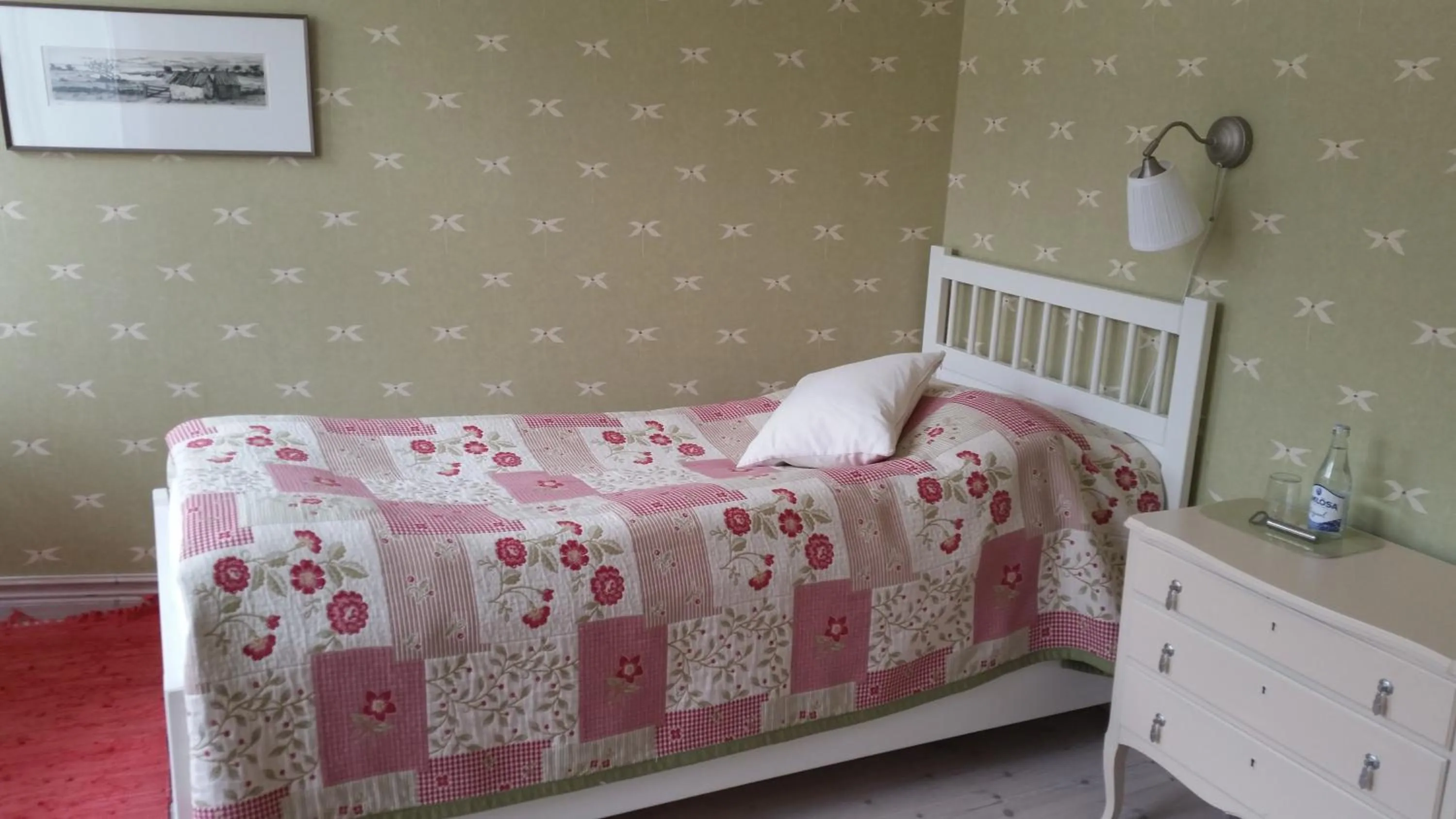 Garden, Bed in Lilla Hotellet