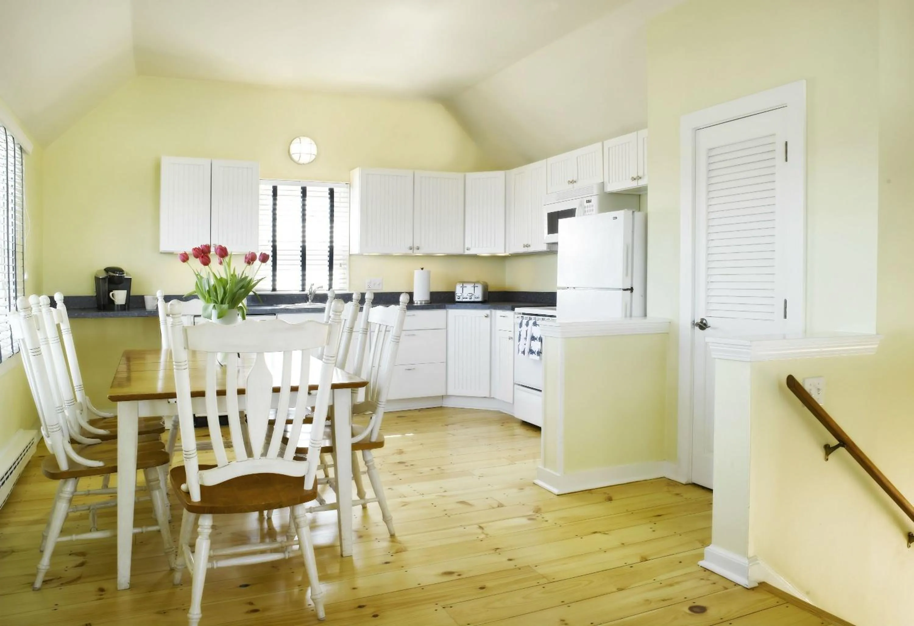 Dining area in The Cottages & Lofts