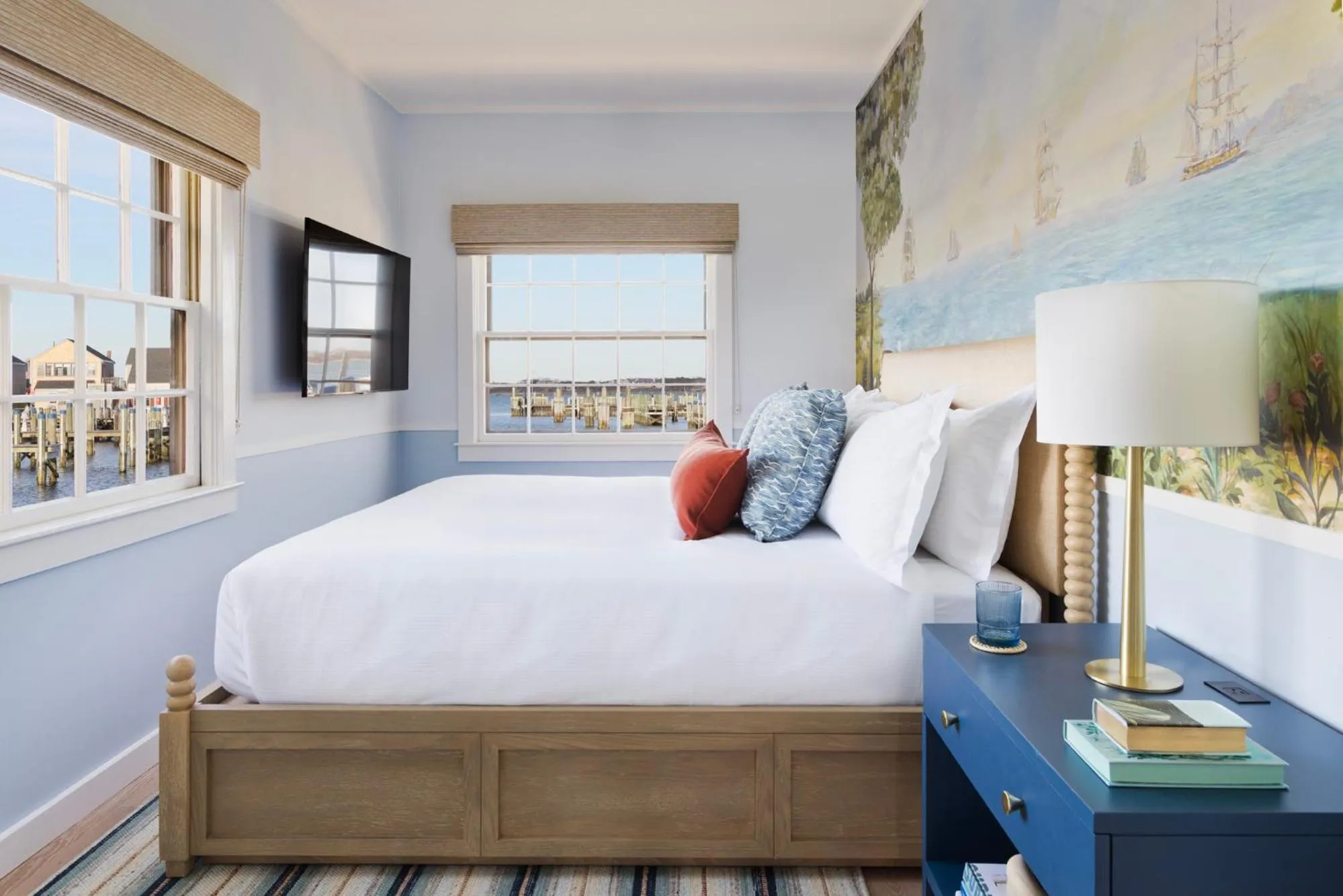 Bedroom, Bed in The Cottages & Lofts