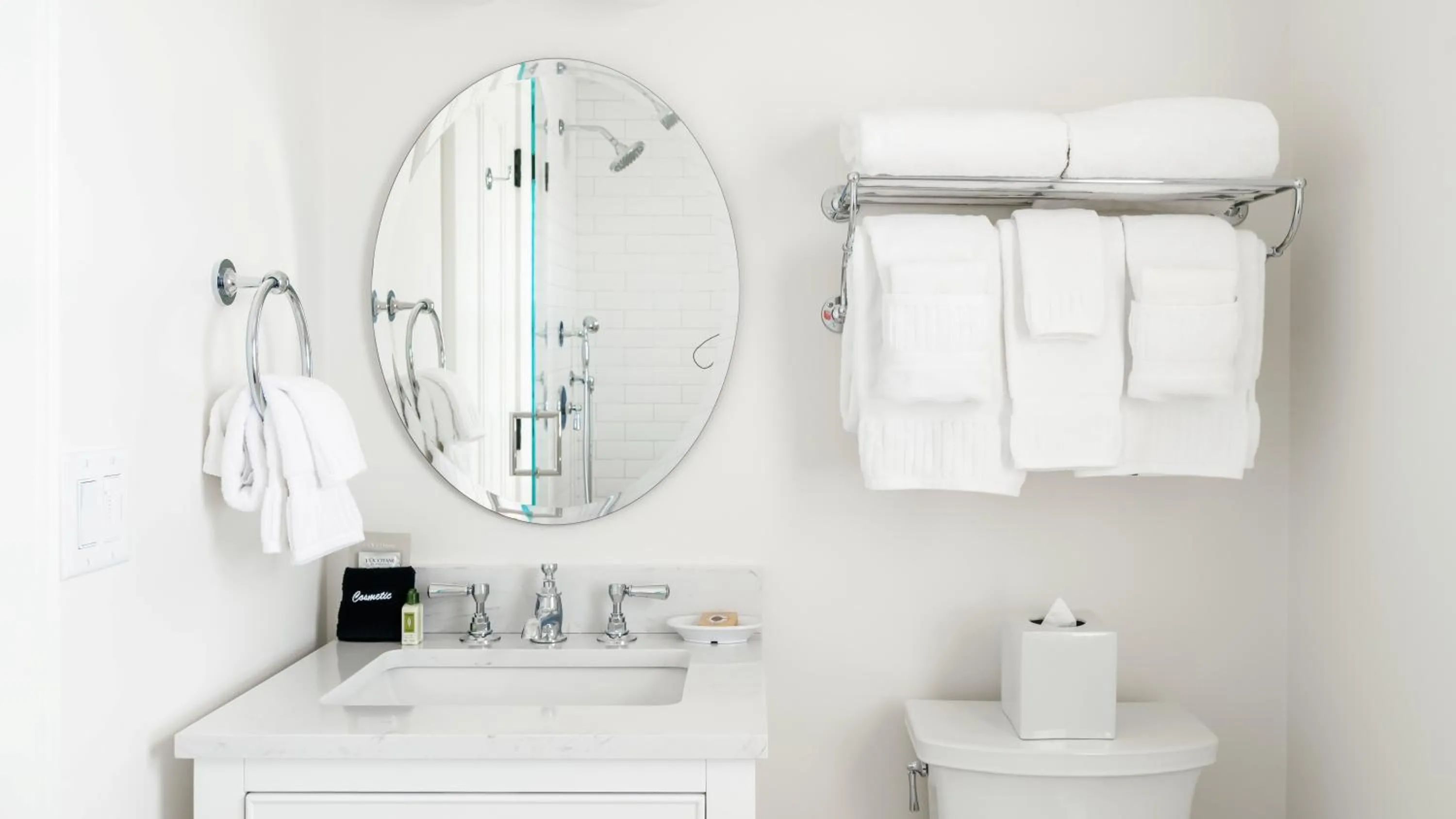 Bathroom in The Cottages at Nantucket Boat Basin